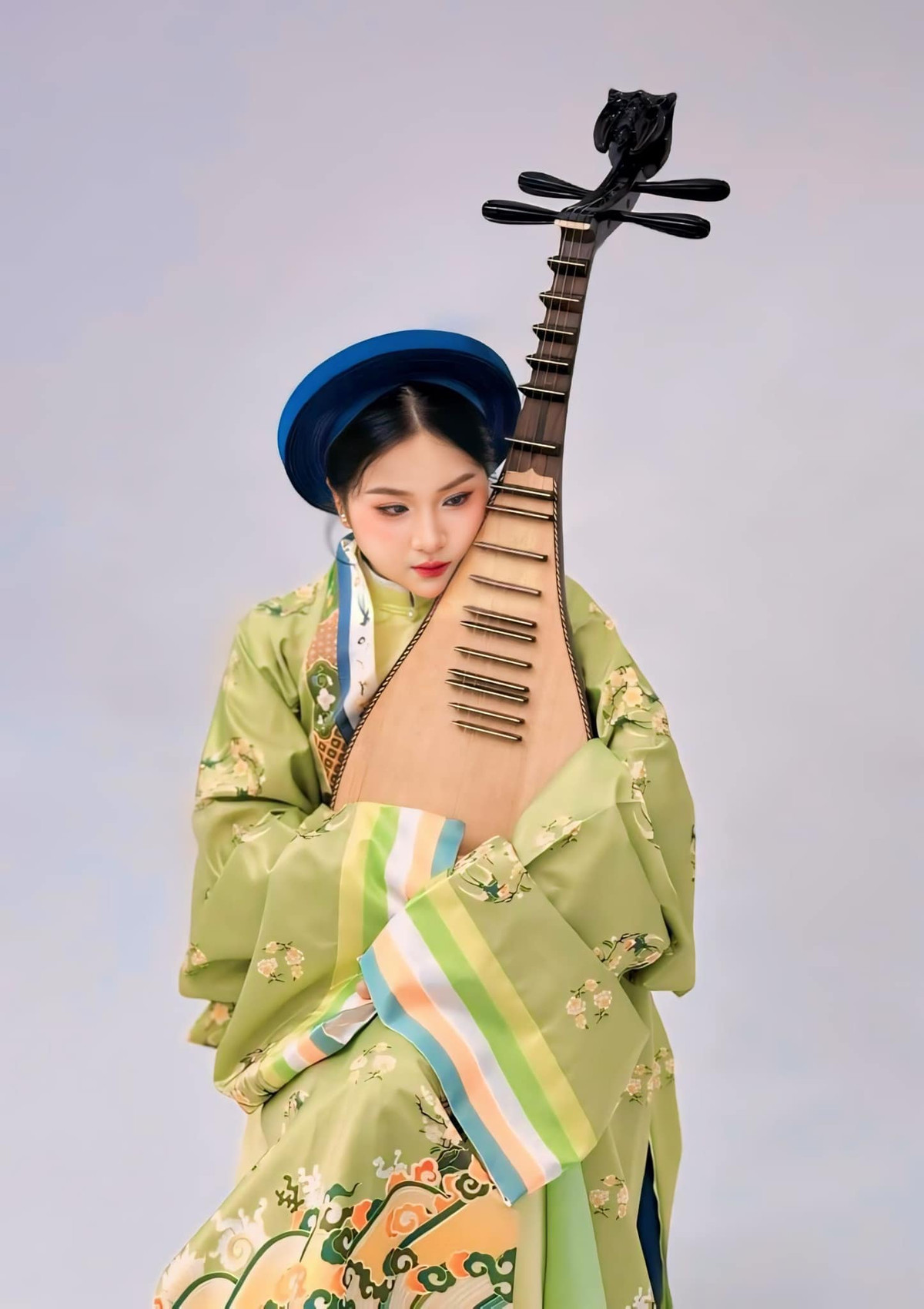 Trong suốt những năm học cấp 2 và cấp 3, Thảo Nguyên luôn là học sinh giỏi, đều đặn đạt điểm cao trong các kỳ thi.