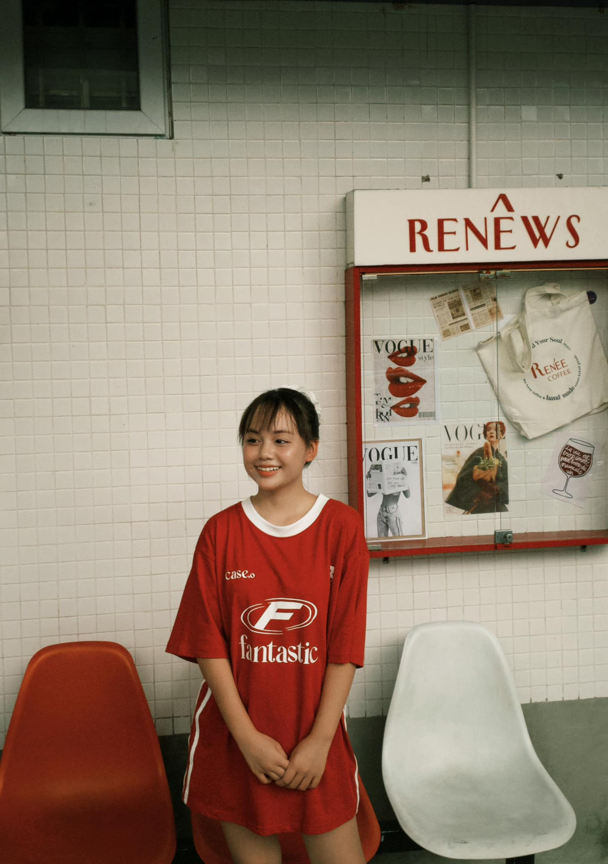 Hồng Nhung không ngại thử nghiệm với những phong cách thời trang mới, được giới trẻ quan tâm gần đây. Ảnh: FB Hồng Nhung