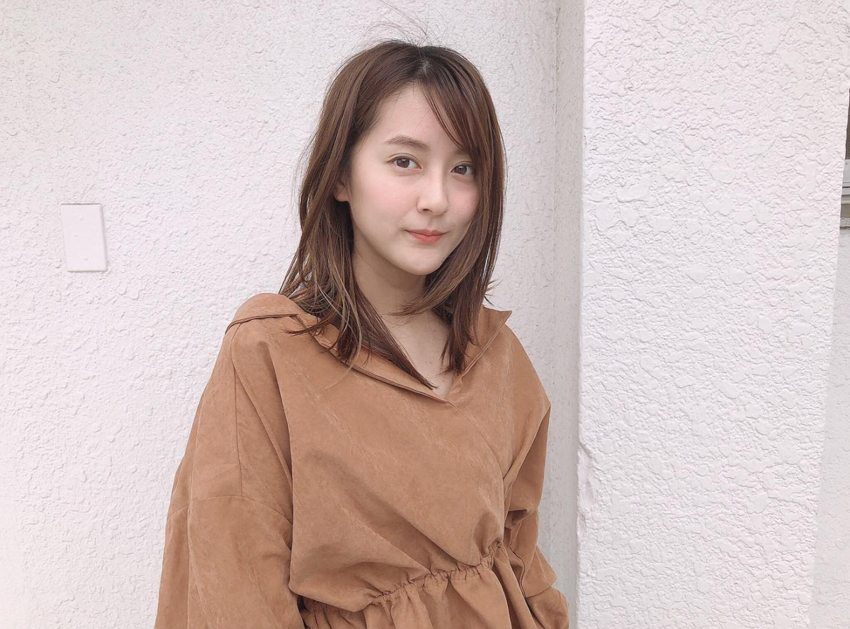 Nữ tài xế được yêu mến bởi gương mặt xinh đẹp và thái độ thân thiện, hòa nhã với khách hàng. Ảnh: IGNV