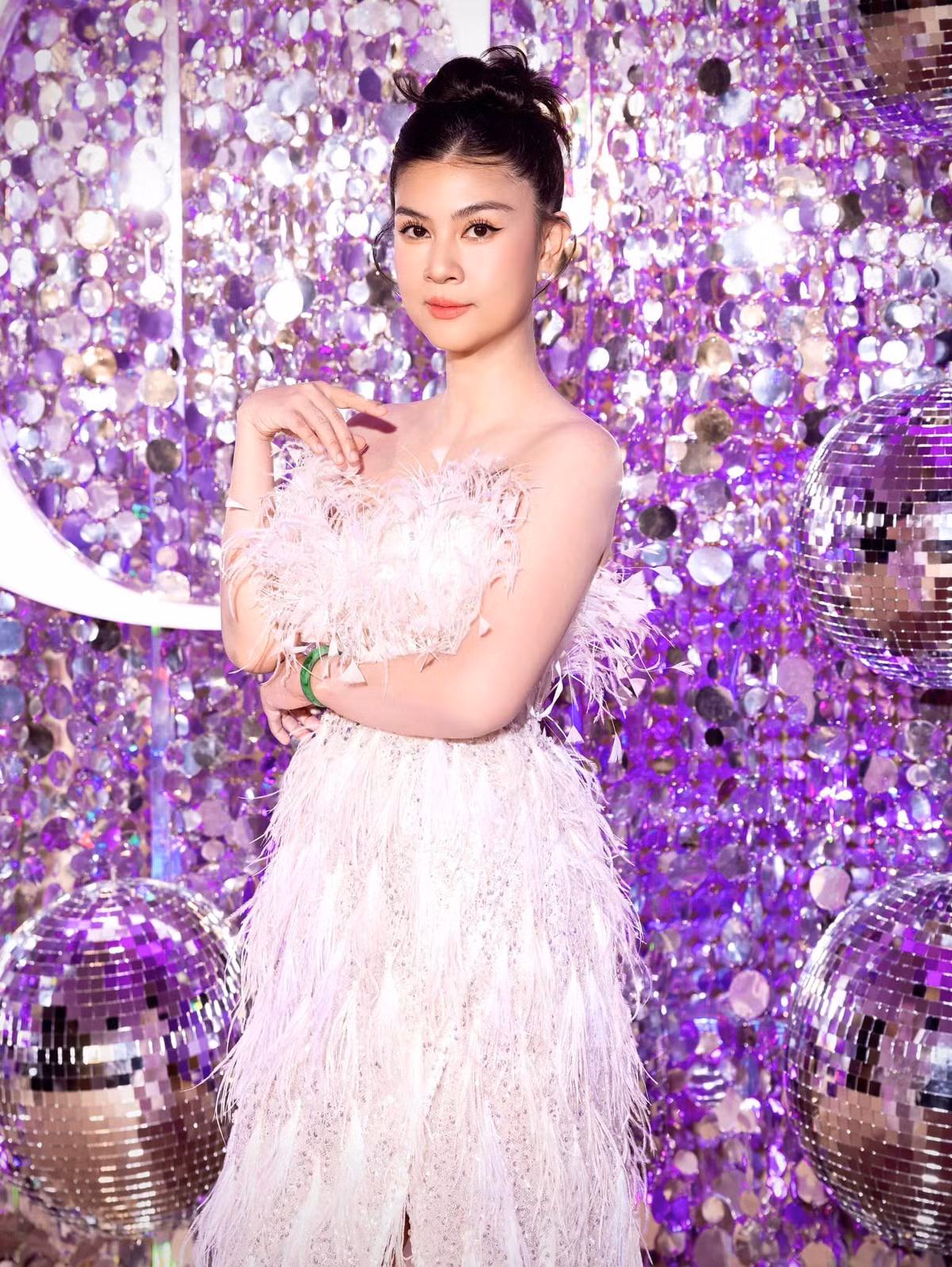 Hiện tại khi rời xa làng giải trí, cô tập trung vào công việc kinh doanh và dành thời gian chăm sóc gia đình. Ảnh: FBNV