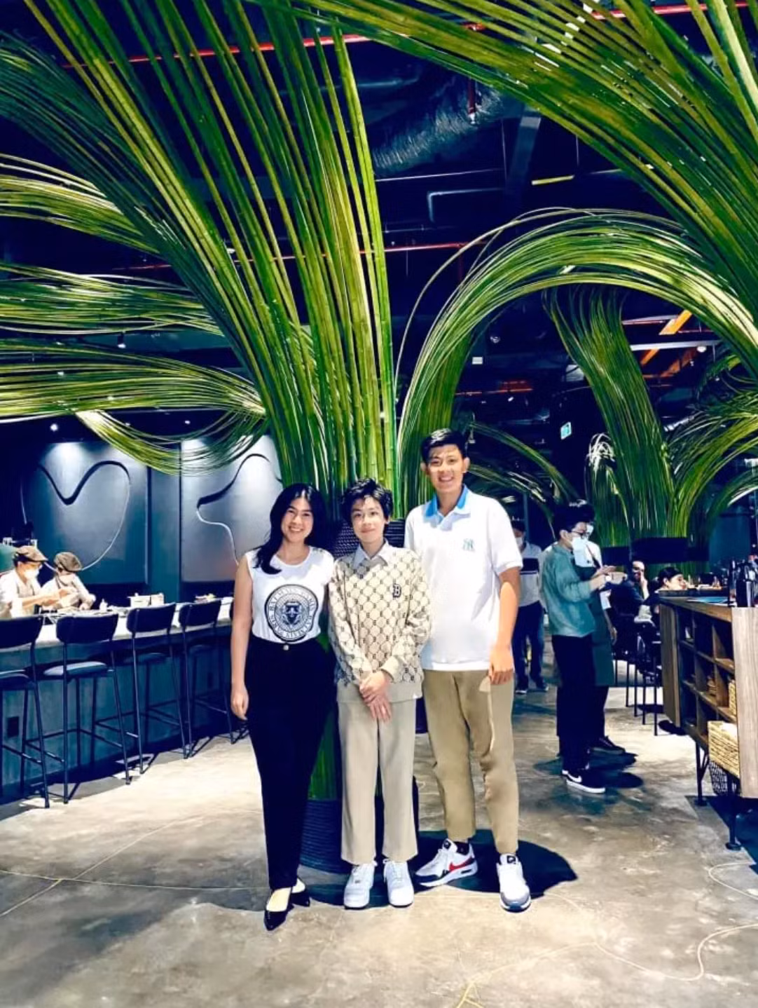 Cuộc sống của Kim Thư thời điểm này có thể nói là rất viên mãn với tài chính dư giả, các con trưởng thành. Ảnh: FBNV