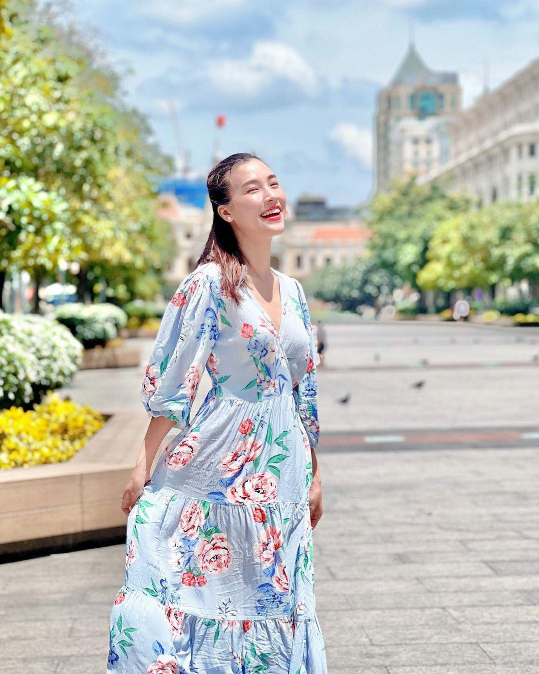 Kể từ khi xác nhận ly hôn vào tháng 4/2022, Á hậu Hoàng Oanh liên tục khiến người hâm mộ ngỡ ngàng với những màn "lột xác" ngoạn mục về phong cách.