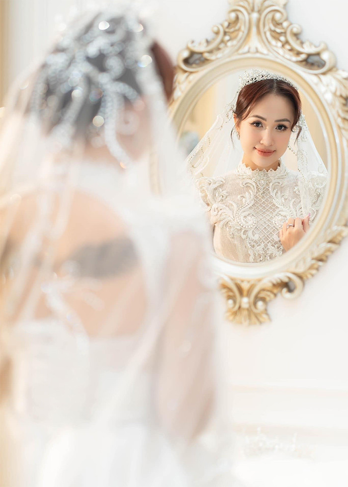 Lễ cưới của Vân Hugo và Đặng Hùng Cường sẽ diễn ra vào ngày 6/1/2024 tại Phú Quốc với sự góp mặt của hai bên gia đình cùng bạn bè, đồng nghiệp.