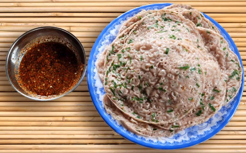 Bánh xèo Quảng Hoà ở Quảng Bình là món ăn được khá nhiều người yêu thích. Ảnh: Bách hoá Xanh