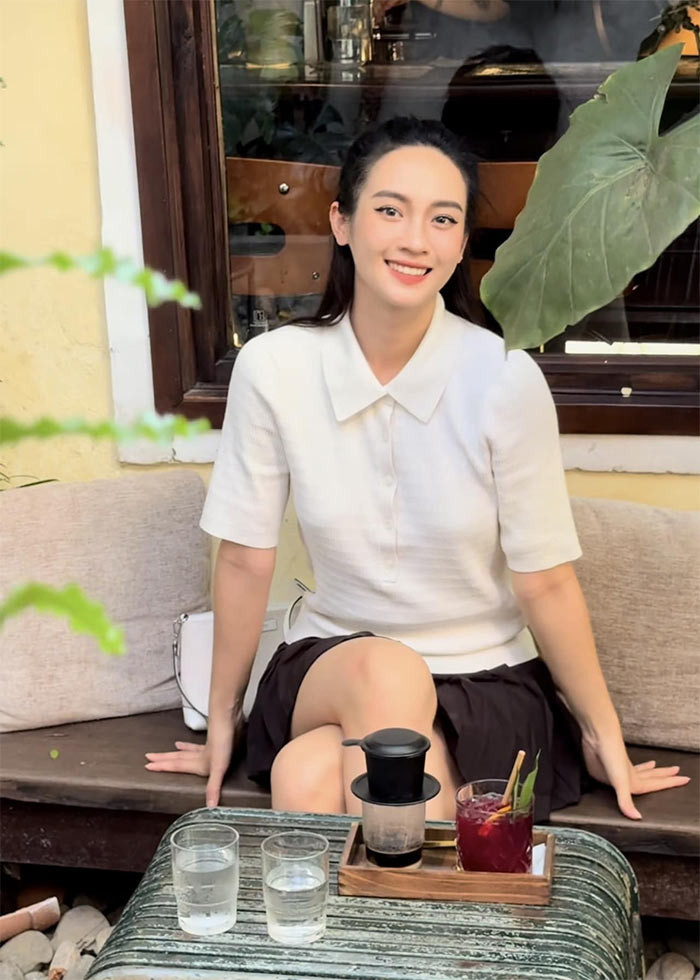 Á hậu 2 Miss Universe Vietnam 2024 có gu thời trang rất giản dị, nhã nhặn. (Ảnh: FB Thúy Quỳnh)