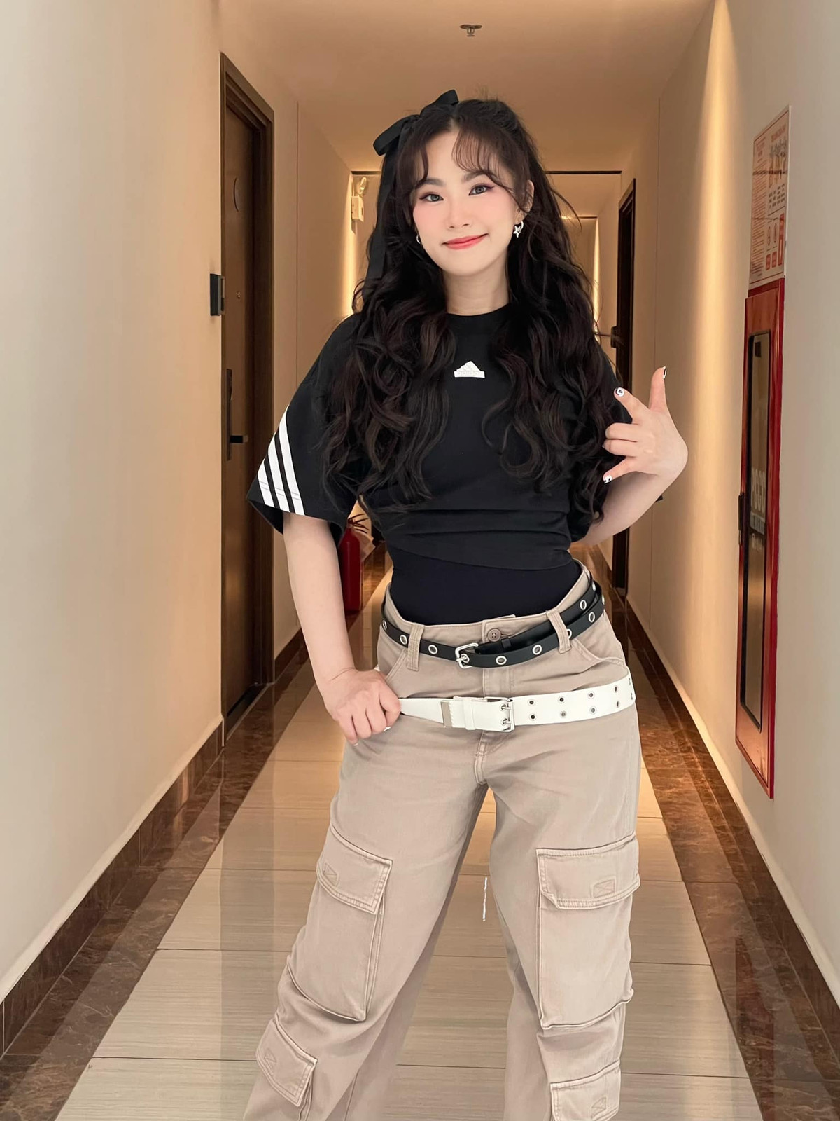 Sự thay đổi hình ảnh ngoạn mục của Lương Bích Hữu khi lựa chọn theo đuổi phong cách trẻ trung hơn. Ảnh: FB LuongBichHuu