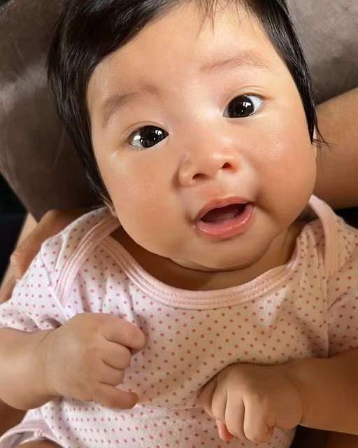 Á hậu Hoàng My công khai có bạn trai từ tháng 2/2023 và con gái là quả ngọt của hai người sau một thời gian hẹn hò. Ảnh: FB Vũ Hoàng My