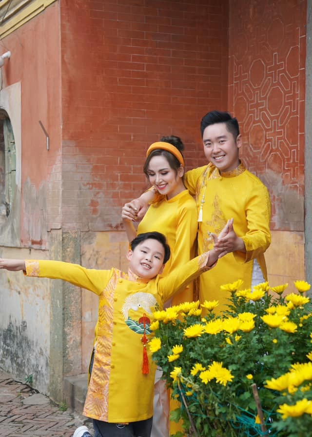 Trước David, Diễm Hương từng kết hôn với đại gia Trường Chinh và người chồng thứ hai là Quang Huy - bố của bé Noah.