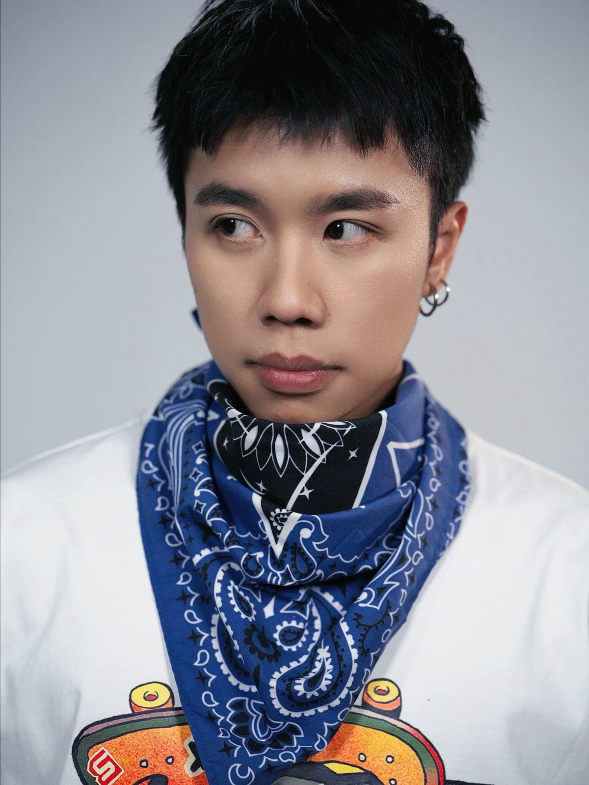 Sự xuất hiện trong một số dự án nghệ thuật từ khi còn trẻ giúp Long Vũ làm quen với ống kính và sân khấu. Ảnh: FB Nguyễn Vũ