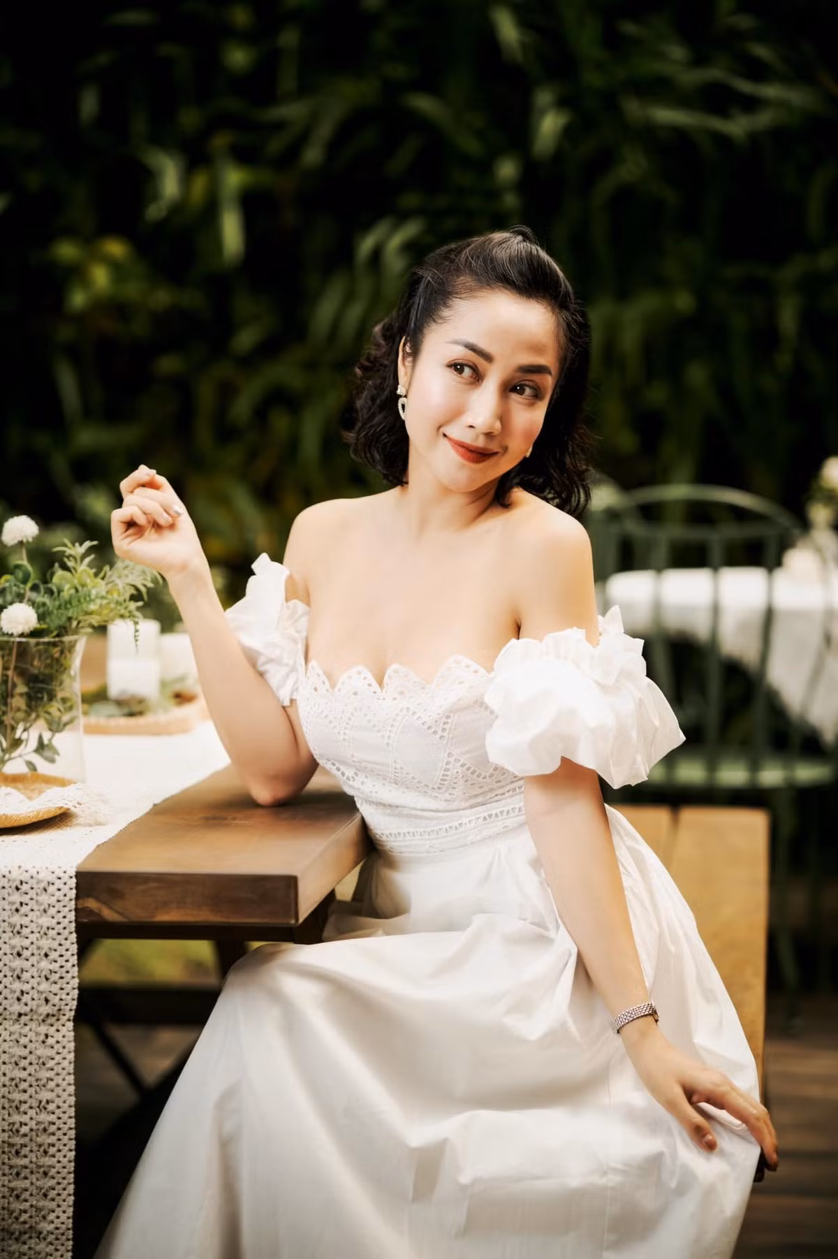  Ốc Thanh Vân đã trải qua gần 20 năm hoạt động nghệ thuật. Cô vừa là MC, vừa đóng phim truyền hình, điện ảnh.