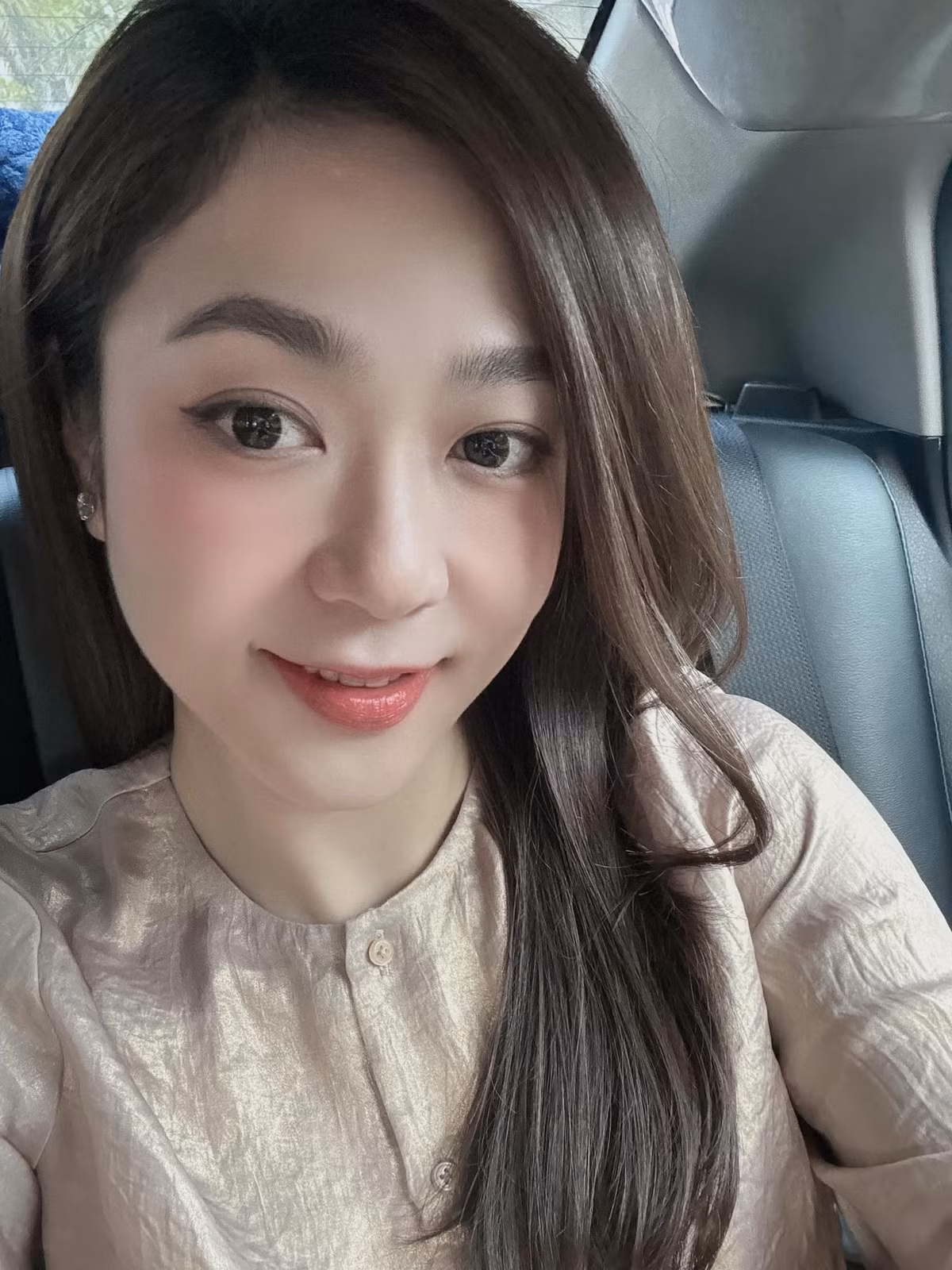 Ca sĩ Hà Thanh Xuân khoe hình ảnh tươi tắn.