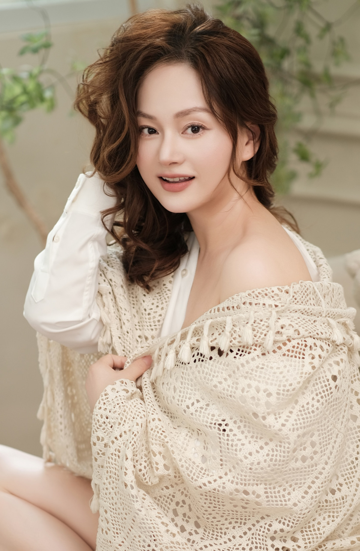 Theo diễn viên "Thương ngày nắng về", ông xã cô dõi theo mọi tin tức về vợ trên các báo điện tử và mỗi khi thấy bài mới, anh thường gửi link báo cho vợ. Không biết tiếng Việt, anh sử dụng các công cụ dịch thuật để hiểu hết ý nghĩa. Cô hạnh phúc vì bạn đời thấu hiểu và hết lòng ủng hộ mình trong mọi việc.