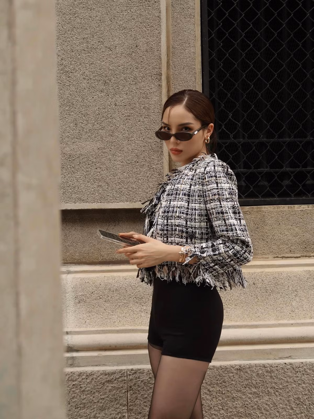 Kỳ Duyên diện trang phục thời điểm giao mùa. Ảnh: FB Nguyen Cao Ky Duyen