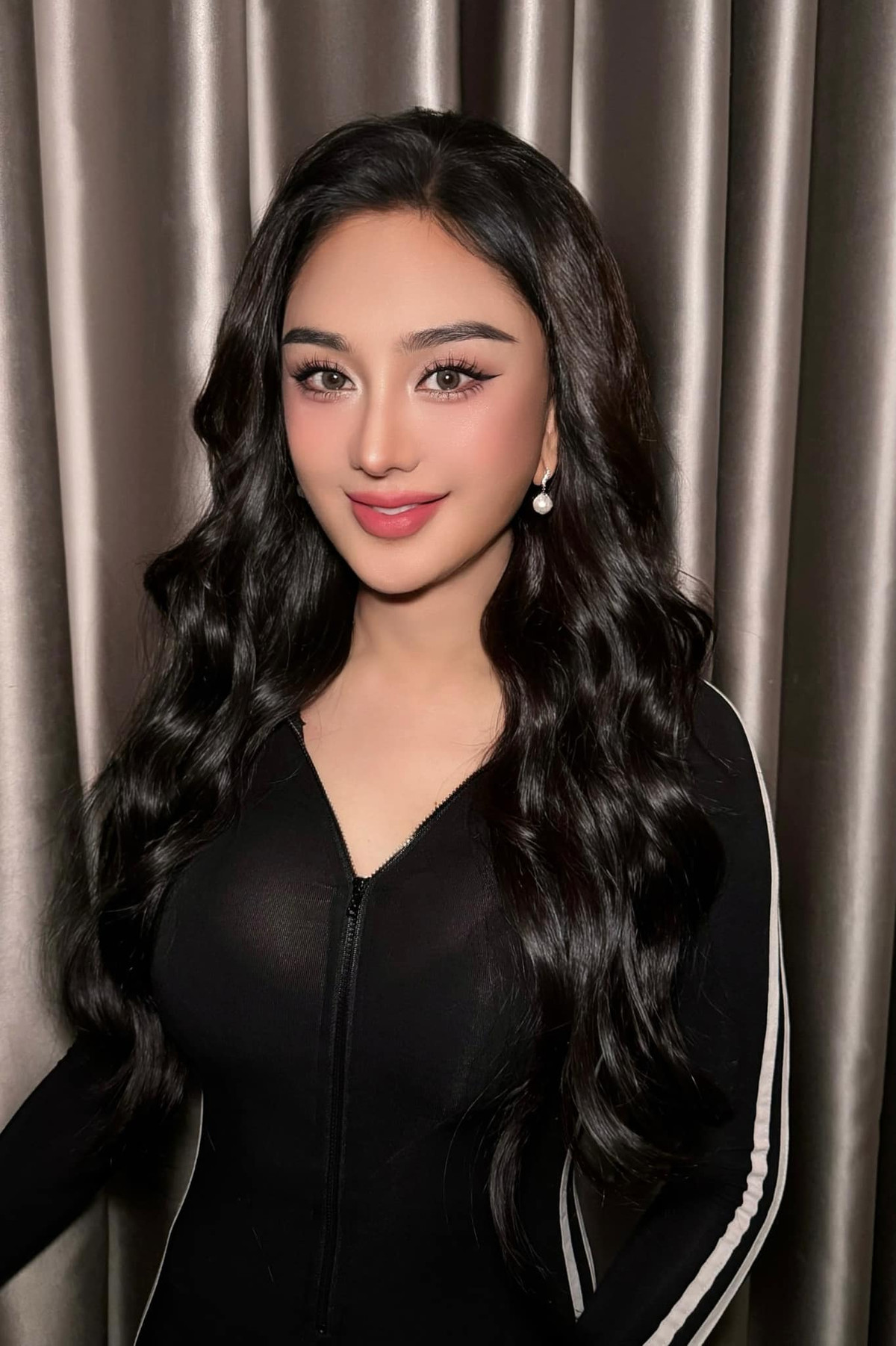 Nhiều netizen nhận xét Lâm Khánh Chi hiện tại trông gầy gò và nhan sắc cũng kém mặn mà hơn trước.