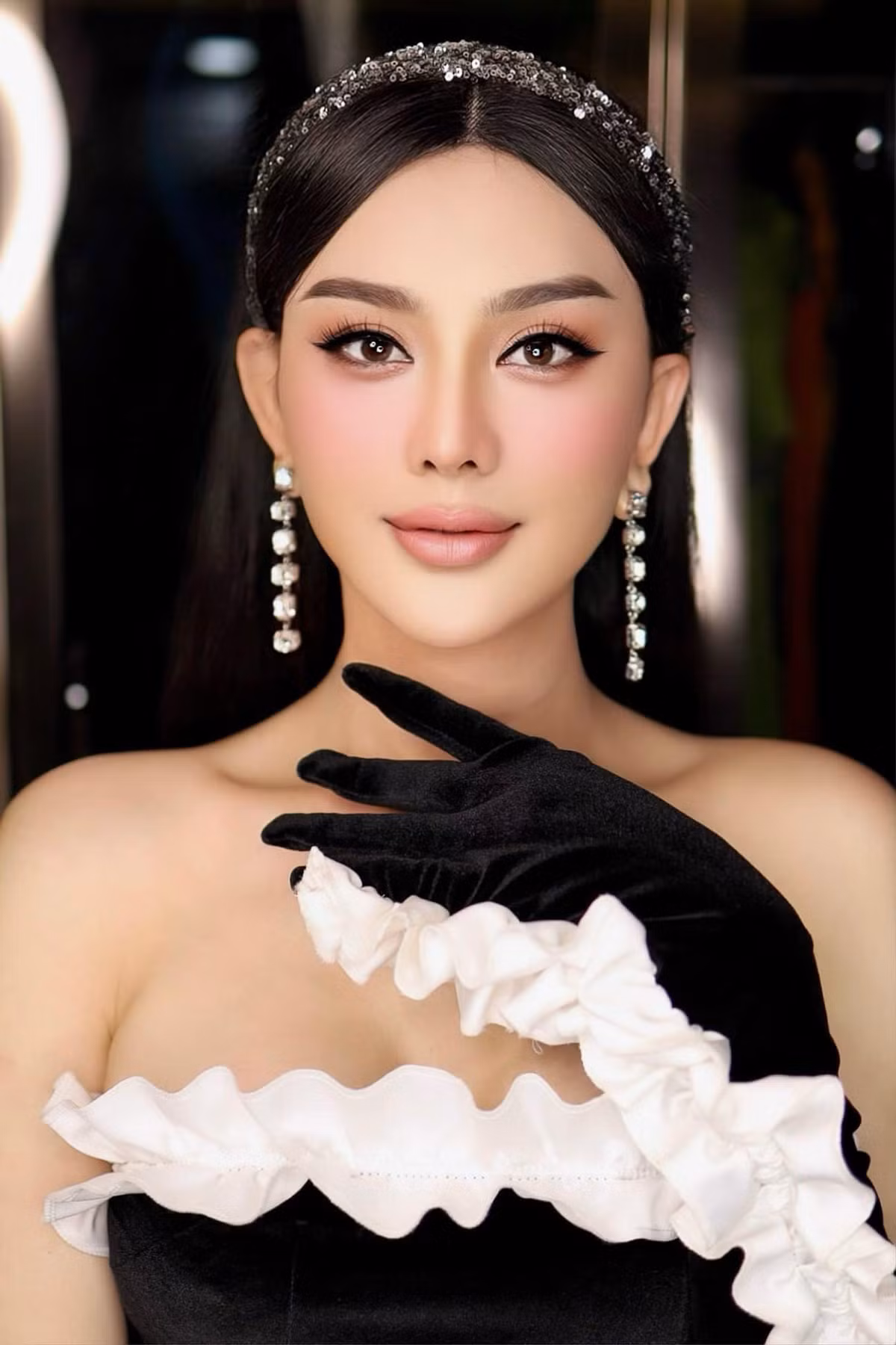 Mặt khác, một số ý kiến lại dành lời khen trước thần thái tươi tắn ở tuổi 47 của Lâm Khánh Chi.