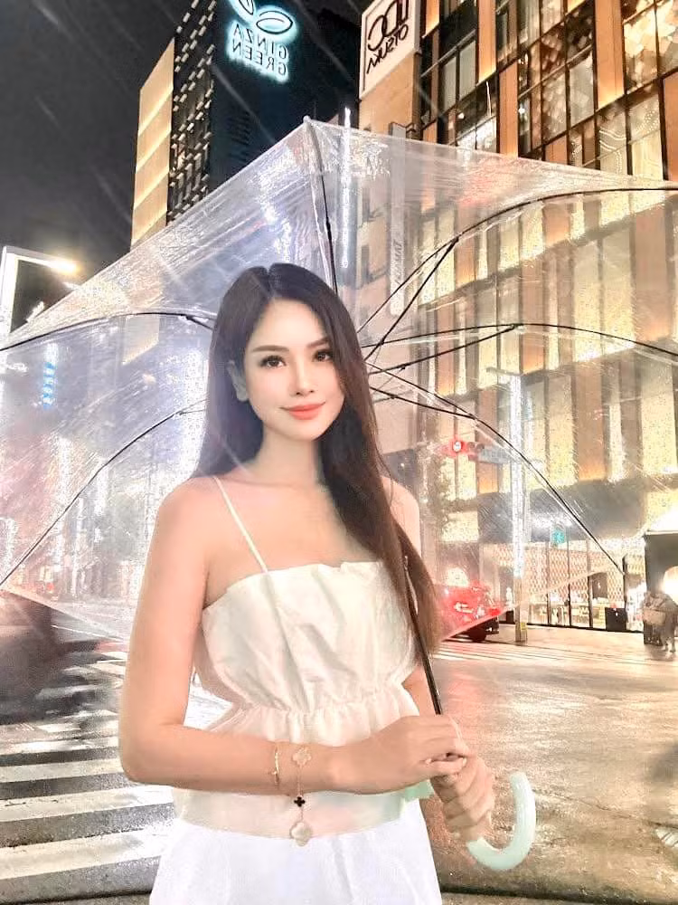 Đào Lan Phương đăng ảnh và chia sẻ: "Cứ dịu dàng, cứ chân thành vui vẻ. Cứ yêu đời, đời cũng sẽ yêu ta". Ảnh: FB Đào Lan Phương