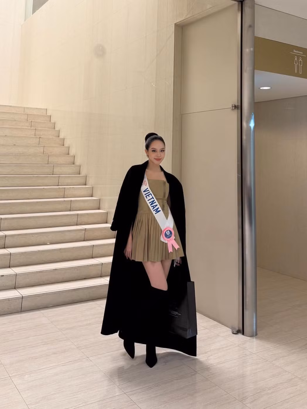 Các thiết kế mà cô nàng lựa chọn thường mang đậm nét truyền thống, kết hợp hài hòa với những yếu tố hiện đại, tạo nên một tổng thể vừa sang trọng vừa gần gũi. Ảnh: FB Huỳnh Thị Thanh Thủy