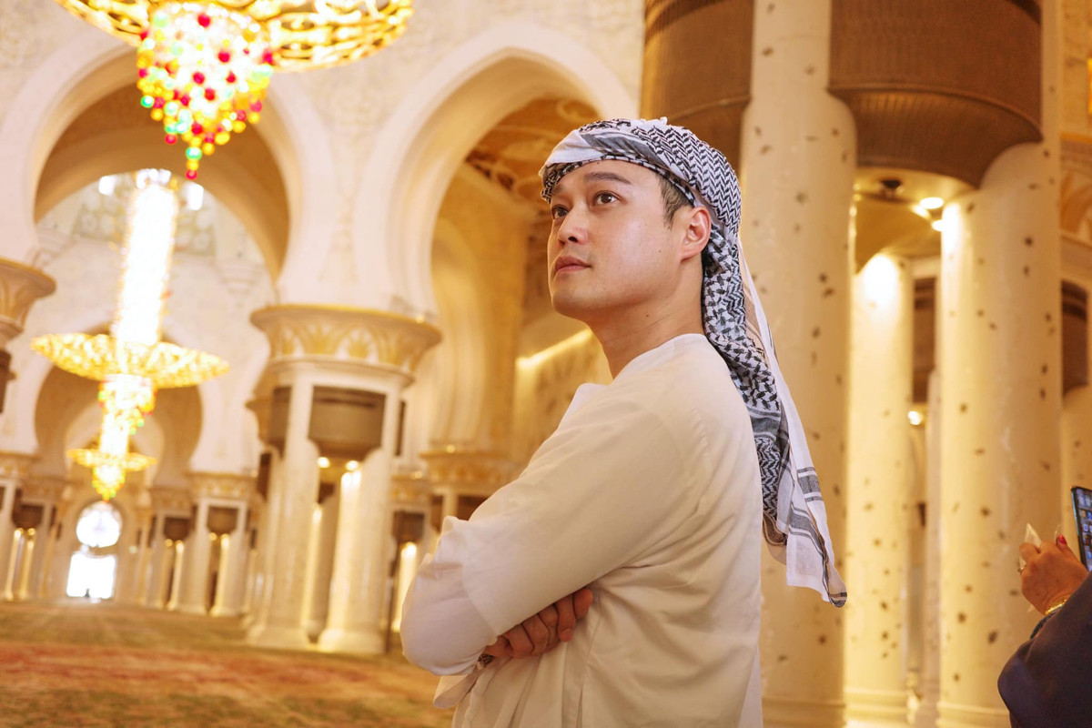 Ca sĩ Quang Vinh trầm trồ trước sự phát triển của Dubai khi trở lại mảnh đất này sau bốn năm. Ảnh: FB Quang Vinh