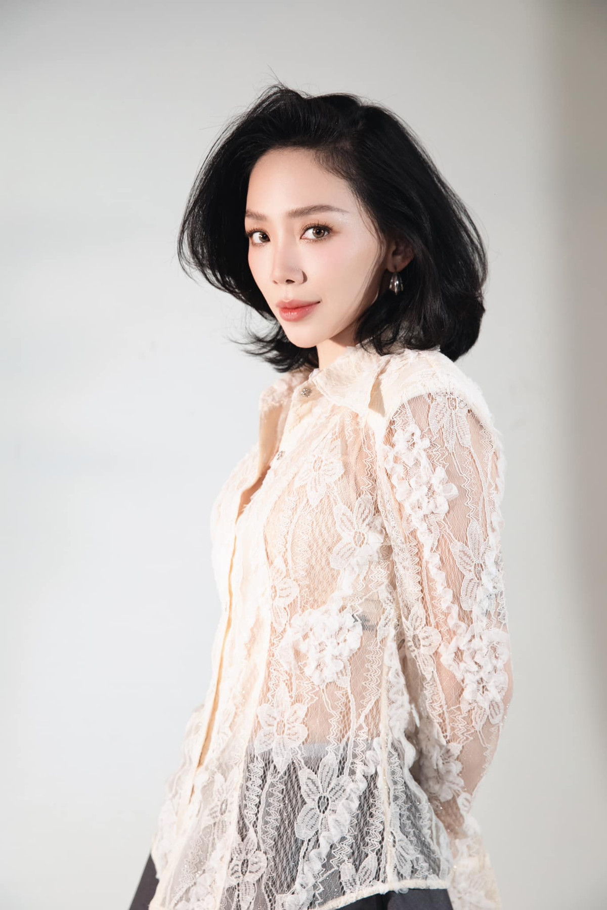 "Chị đẹp" Tóc Tiên được khen ngày càng xinh đẹp, nữ tính. Ảnh: FB Tóc Tiên