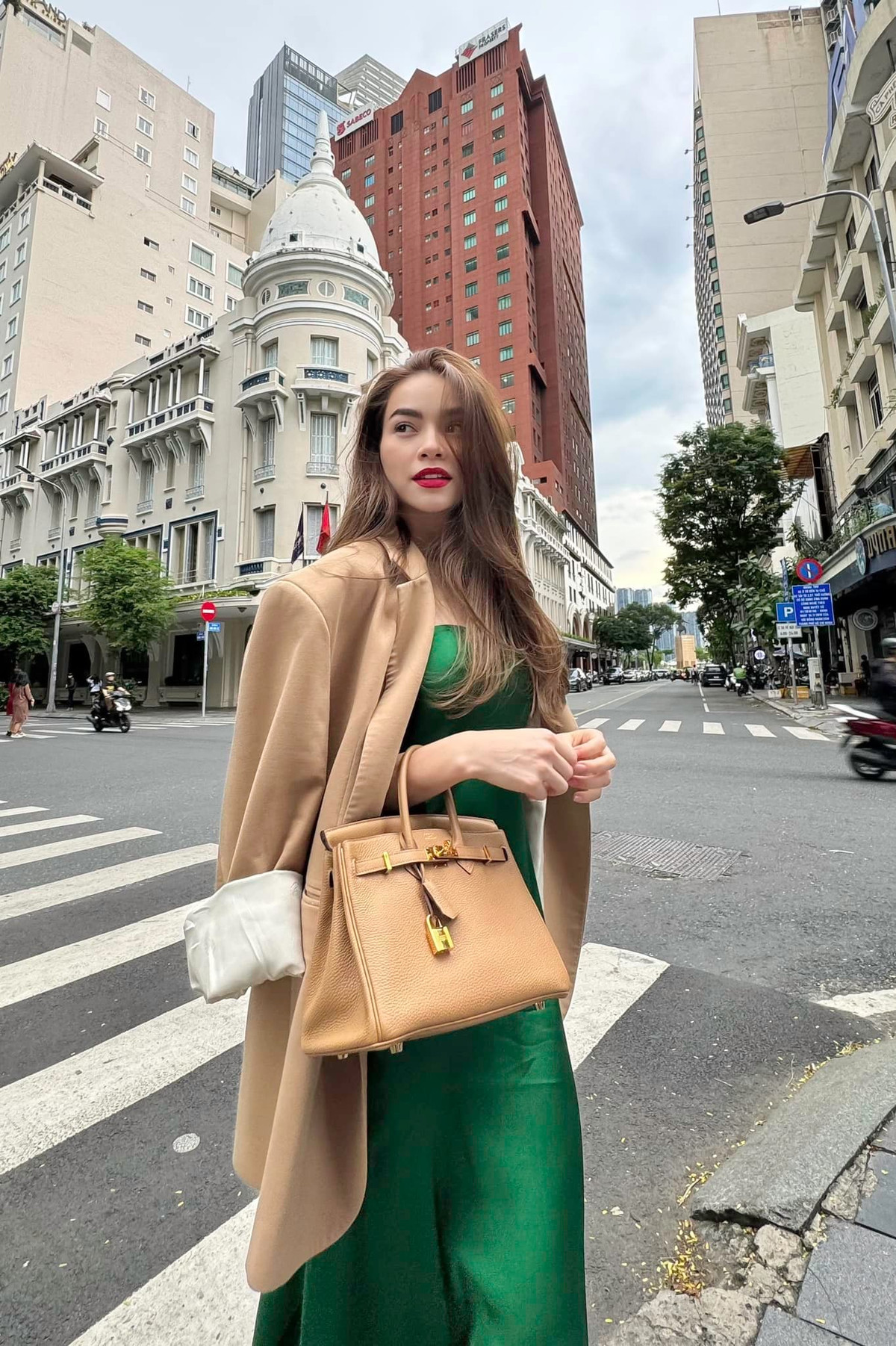 Có thể nói, Hồ Ngọc Hà là một trong những biểu tượng nhan sắc và thời trang của Vbiz. Ảnh: FBNV