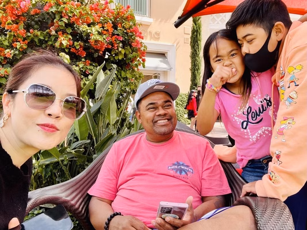 Thu Phương chia sẻ rằng cô trân trọng cuộc sống hiện tại và mong muốn luôn hạnh phúc bên Dũng Taylor cùng các con.