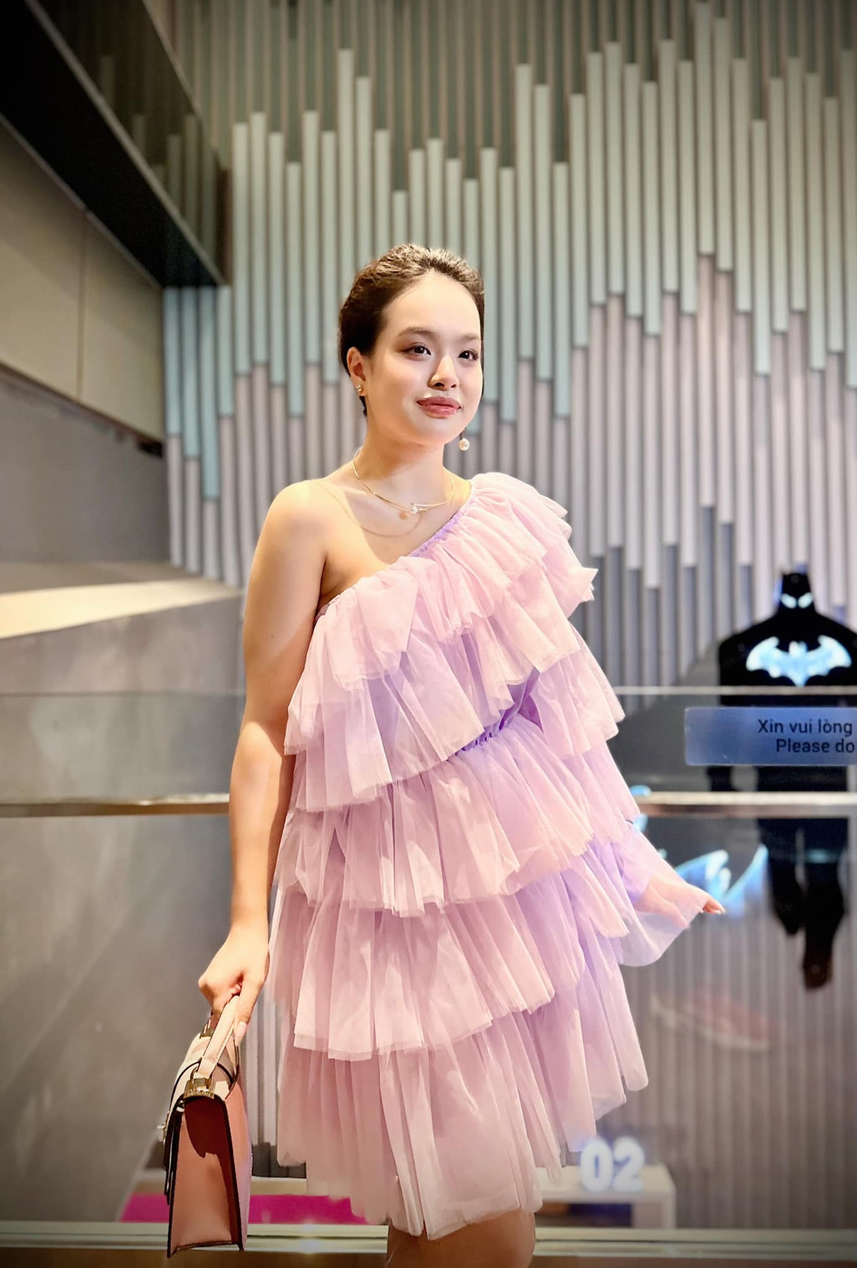 Con gái lớn của Thúy Hạnh Suli năm nay 17 tuổi, rất cá tính, đam mê nghệ thuật, yêu thích thời trang. Ảnh: FBNV