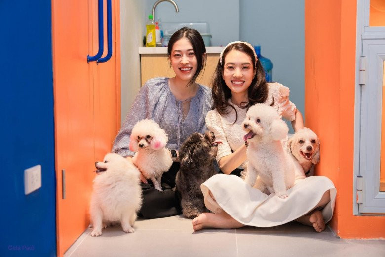 Được biết, chị gái Bùi Phương Nga sinh năm 1994, cô đã tốt nghiệp Đại học Ngoại thương và đang có công việc kinh doanh riêng.