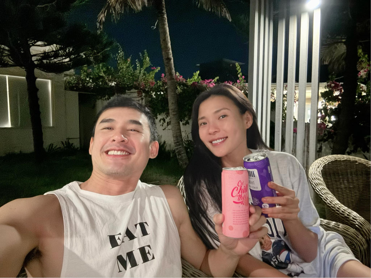Lương Thế Thành và Thuý Diễm cùng nhau "chill" vào buổi tối.