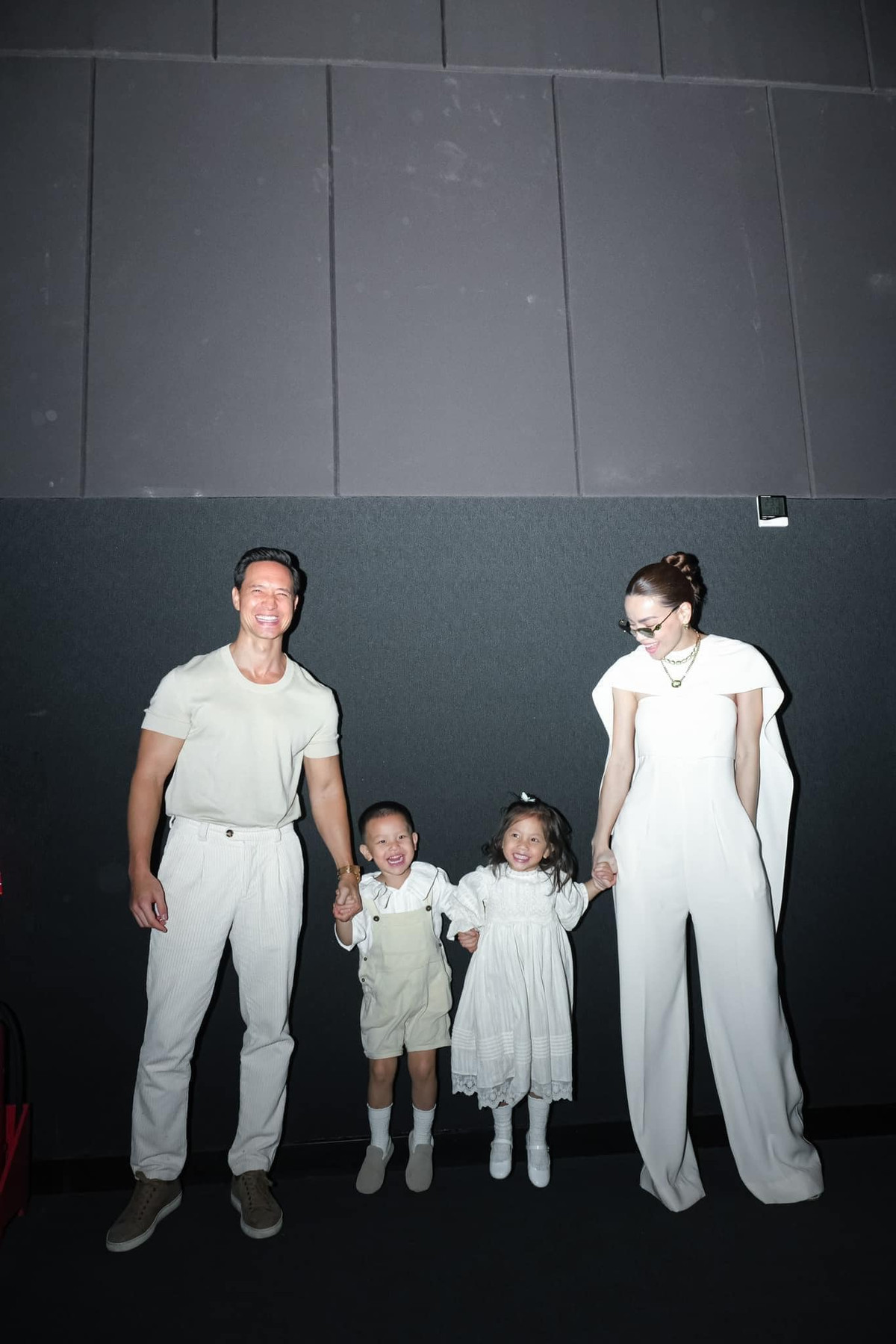 Với những hình ảnh đẹp và tràn đầy tình yêu, gia đình Hồ Ngọc Hà - Kim Lý luôn nhận được sự ngưỡng mộ, yêu mến từ công chúng. Ảnh: FB Ho Ngoc Ha