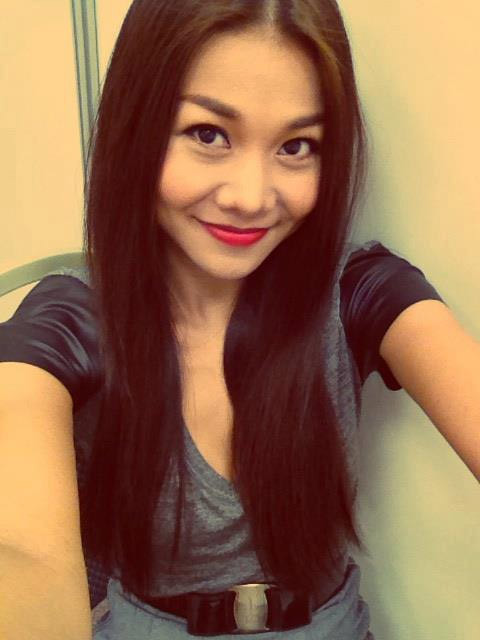 Khóe miệng rộng cùng làn da nâu cũng là điểm gây chú ý của nữ siêu mẫu. (Ảnh: FB Thanh Hằng)