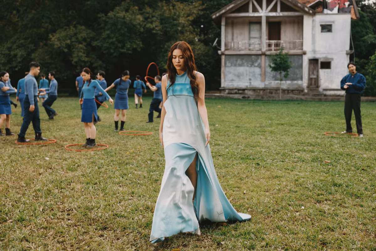 Trên trang cá nhân, trước khi đăng video thông báo phát hành album, Hoàng Thùy Linh gần như không cập nhật hình ảnh mới, số lượng bài đăng cũng thưa thớt. Ảnh: FB Hoàng Thuỳ Linh