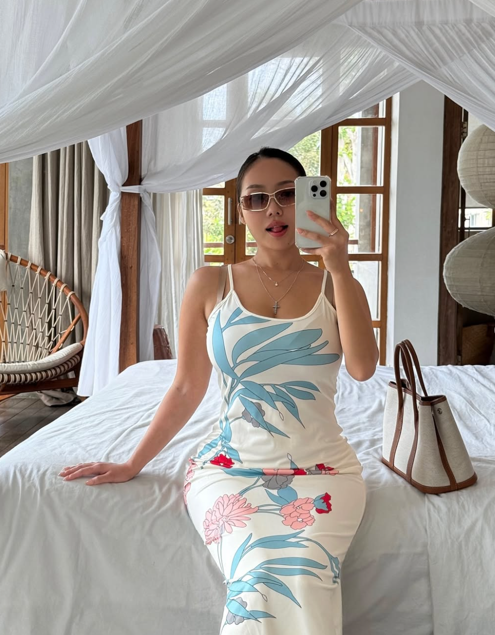 Nhắc tới Yoo Min, nhiều người sẽ nhớ tới hình ảnh một người mẫu trẻ với thân hình tuy đầy đặn nhưng vòng nào vòng nấy, đều vô cùng gợi cảm.