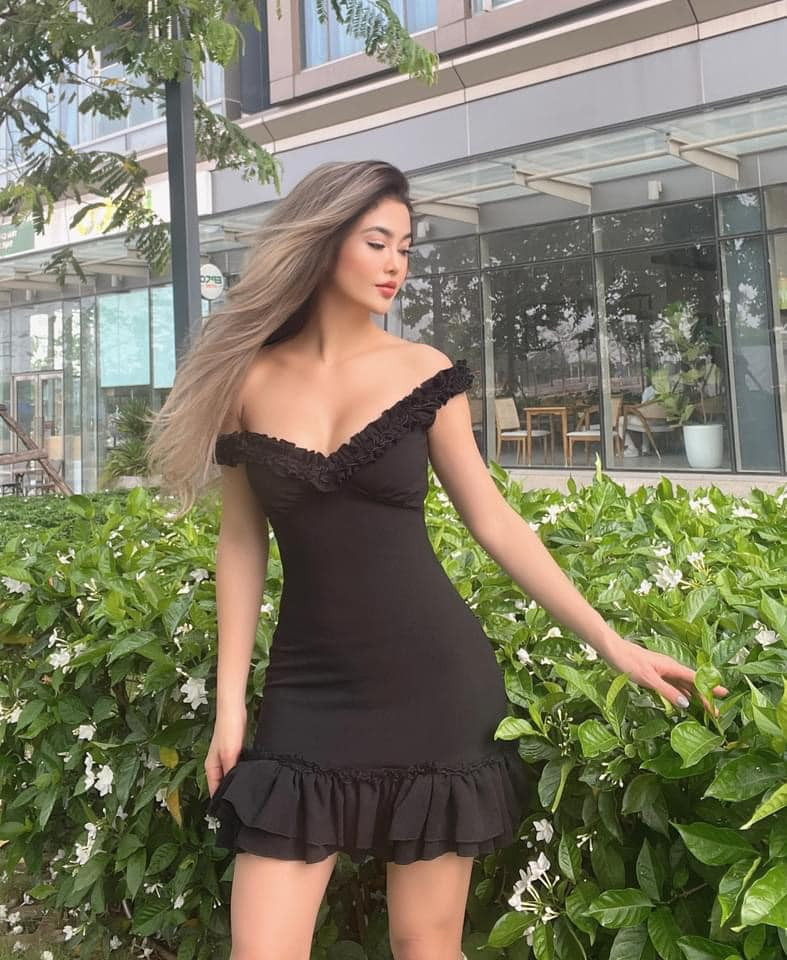 Hiện tại ở tuổi 34, Hoa hậu Julia Hồ vẫn giữ được ngoại hình nóng bỏng, gợi cảm, quyến rũ. Ảnh: FBNV