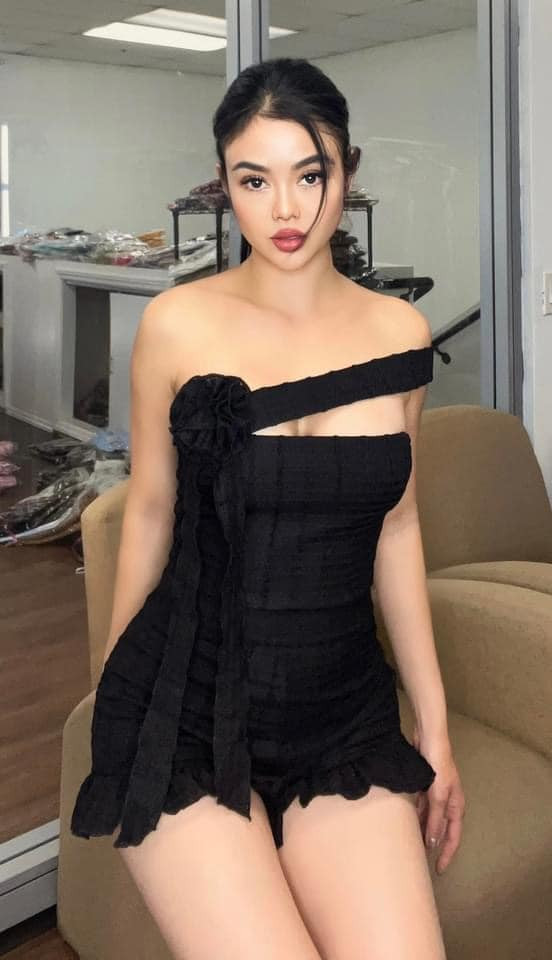 Sau một thời gian ngắn hoạt động ở làng giải trí, Julia Hồ âm thầm sang nước ngoài kết hôn với chồng Việt kiều. Ảnh: FBNV