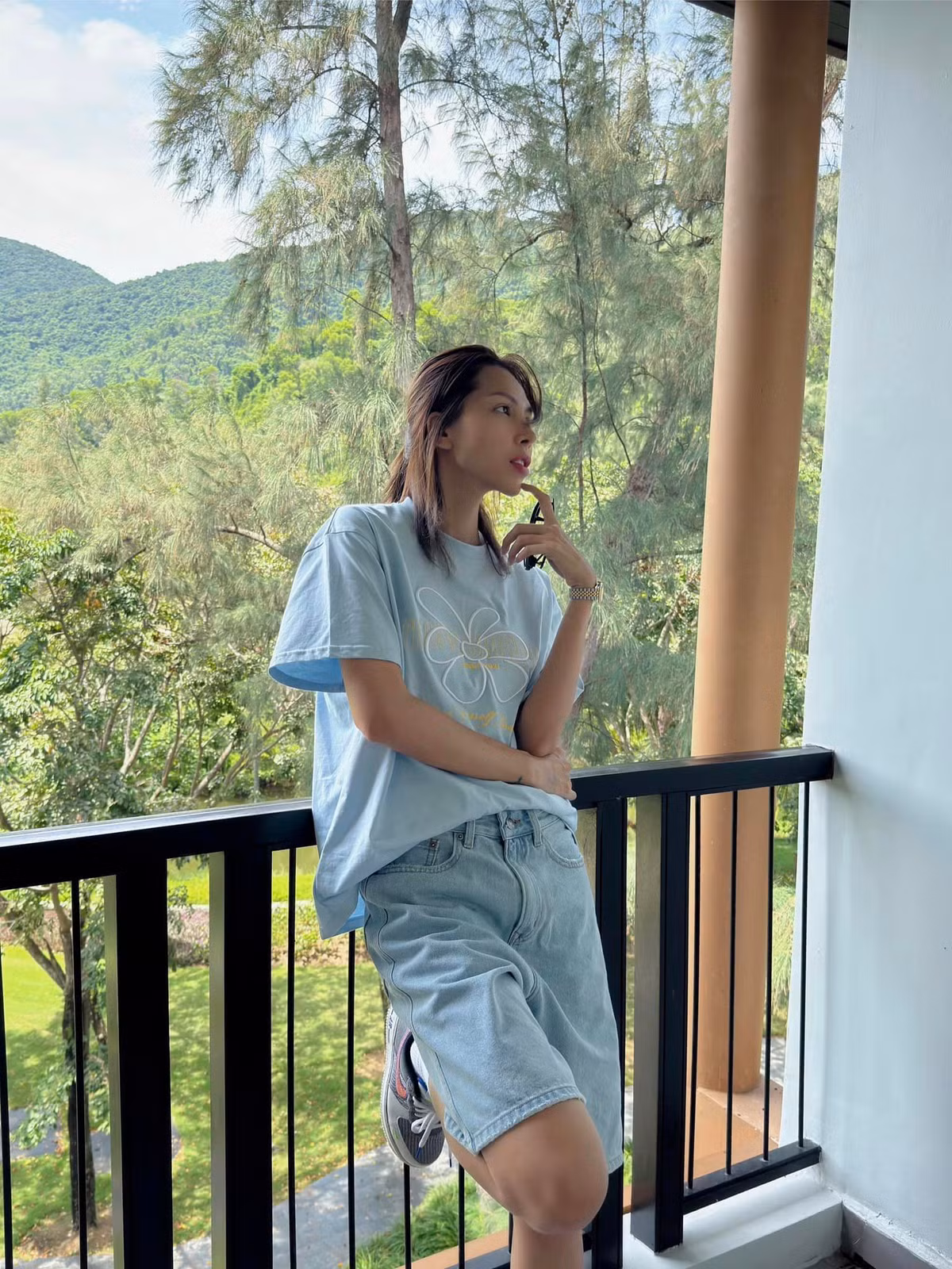 Minh Triệu chia sẻ: "Nghĩ đơn giản thôi và hãy sống là người tử tế. Chủ nhật an lành!". Ảnh: FB Pham Dinh Minh Trieu