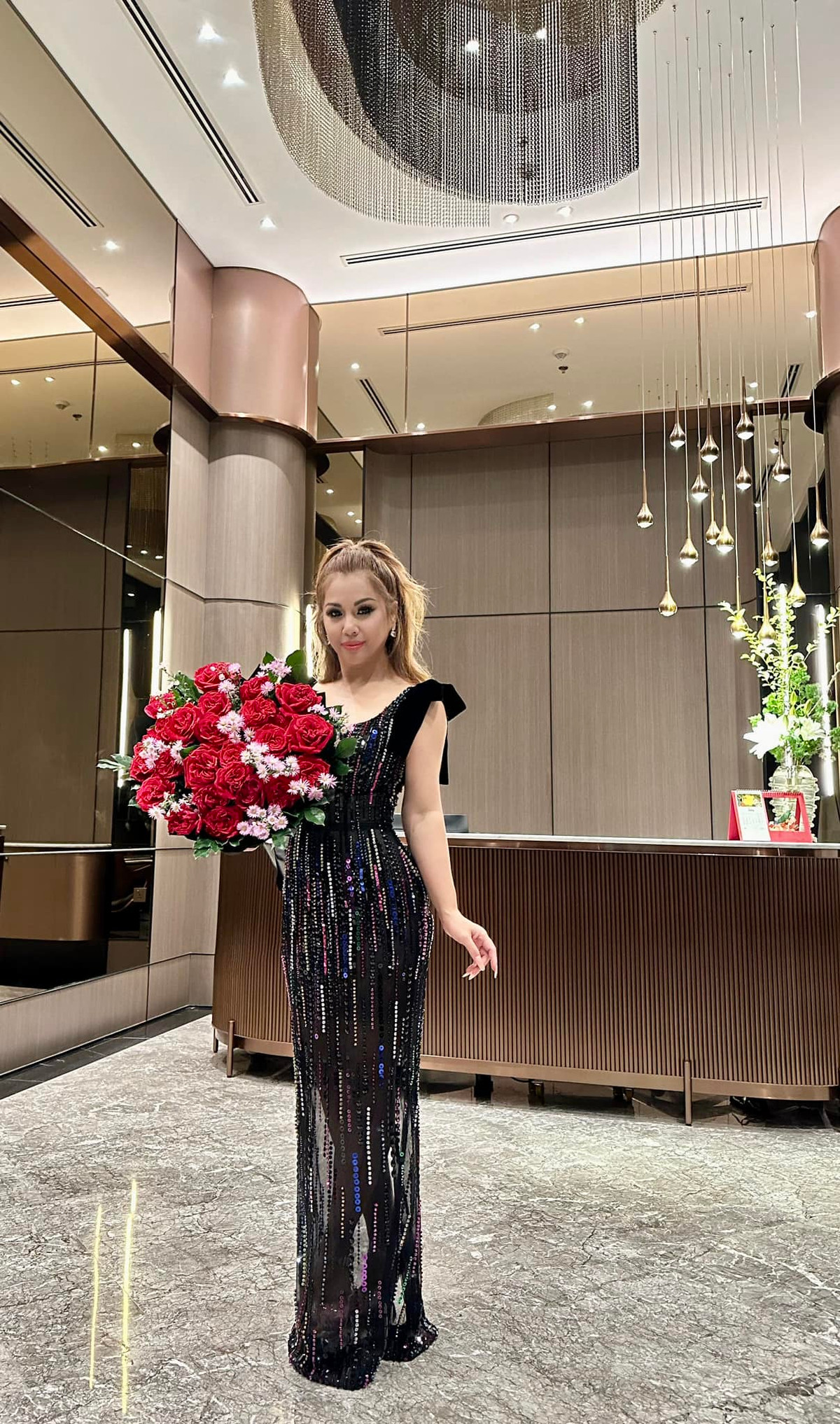 Theo Minh Tuyết, bí quyết lớn nhất trong việc giữ gìn hôn nhân là sự chia sẻ. Giữa họ rất ít khi có cãi vã, hiểu lầm vì cả hai đều biết người kia thích và không thích điều gì. Ảnh: FB Minh Tuyet