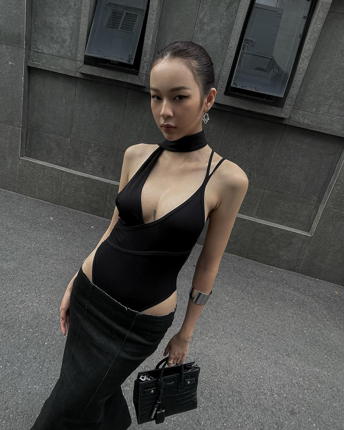 Vóc dáng chuẩn mẫu của chân dài Hà thành chưa khi nào khiến người hâm mộ thất vọng.