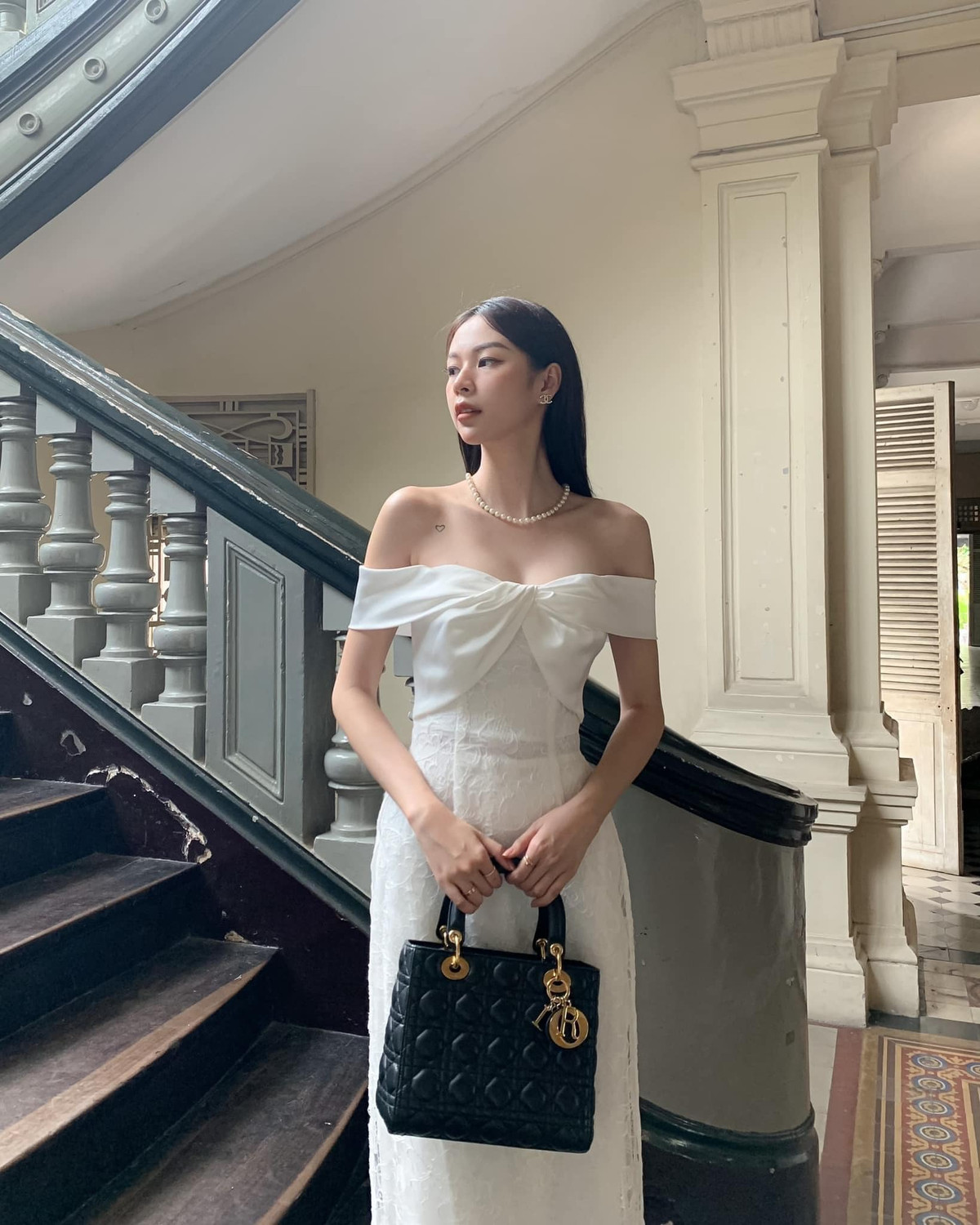 Gương mặt thơ ngây của Phí Phương Anh cũng là điểm sáng giúp cô dễ dàng hoá thân thành nhiều tuyến nhân vật trong chính những MV ca nhạc của cô.