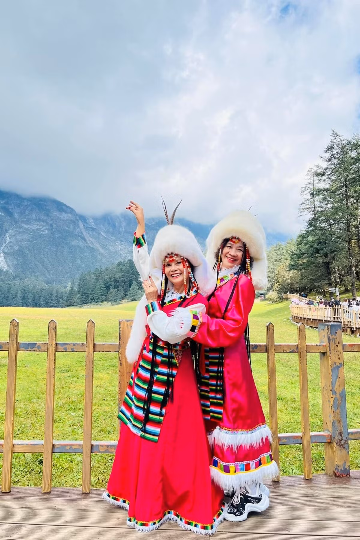 Ở tuổi U70, NSND Minh Châu vẫn tỏa sáng rạng rỡ và là nguồn cảm hứng cho nhiều người phụ nữ. Ảnh: Phụ nữ và Pháp Luật