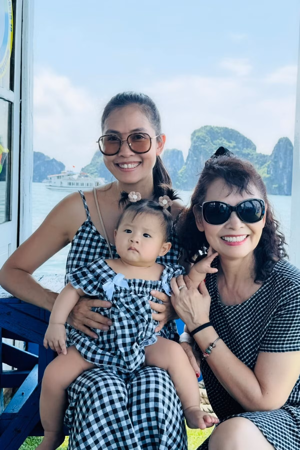 Bà tìm niềm vui trong việc nuôi cún cưng, làm bánh và tham gia các hoạt động thể thao. Ảnh: Phụ nữ và Pháp Luật