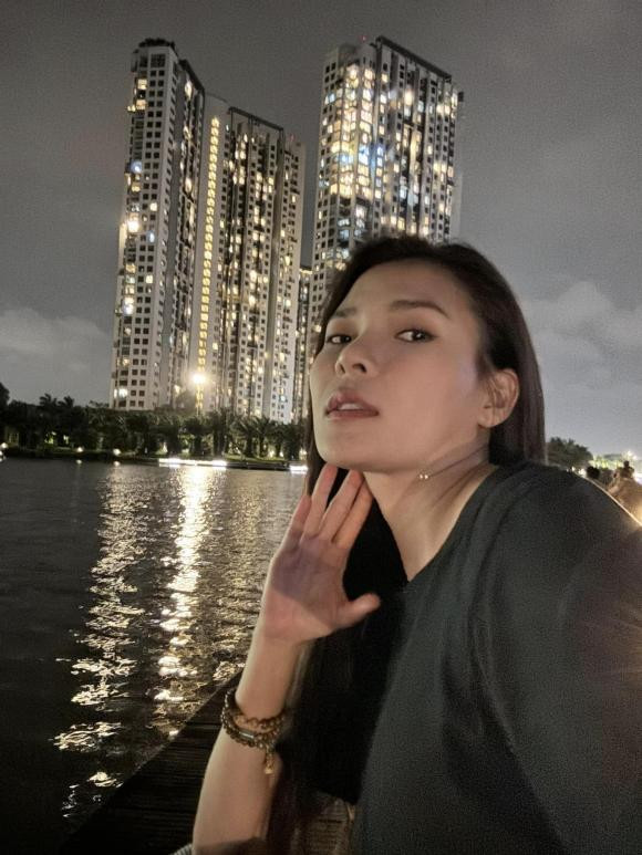 "Còn vài đêm nữa là chia tay Hà Nội rồi!", Thúy Diễm sắp phải chia tay Hà Nội sau hành trình đóng phim "Trạm cứu hộ trái tim".