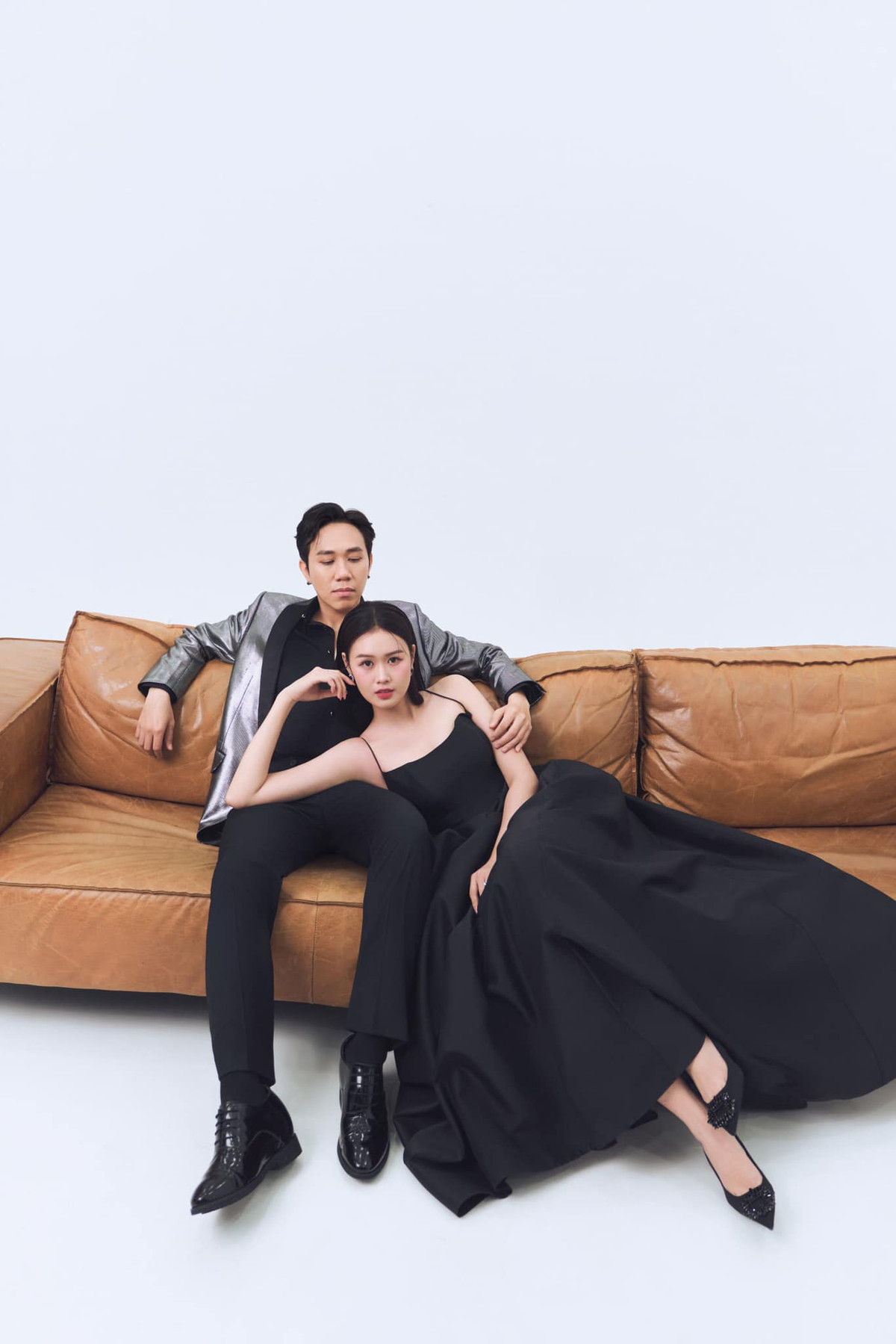 Anh Đức chụp ảnh tình tứ bên bà xã, Khánh Vân hoá quý cô Anh Duc chup anh tinh tu ben ba xa, Khanh Van hoa quy co