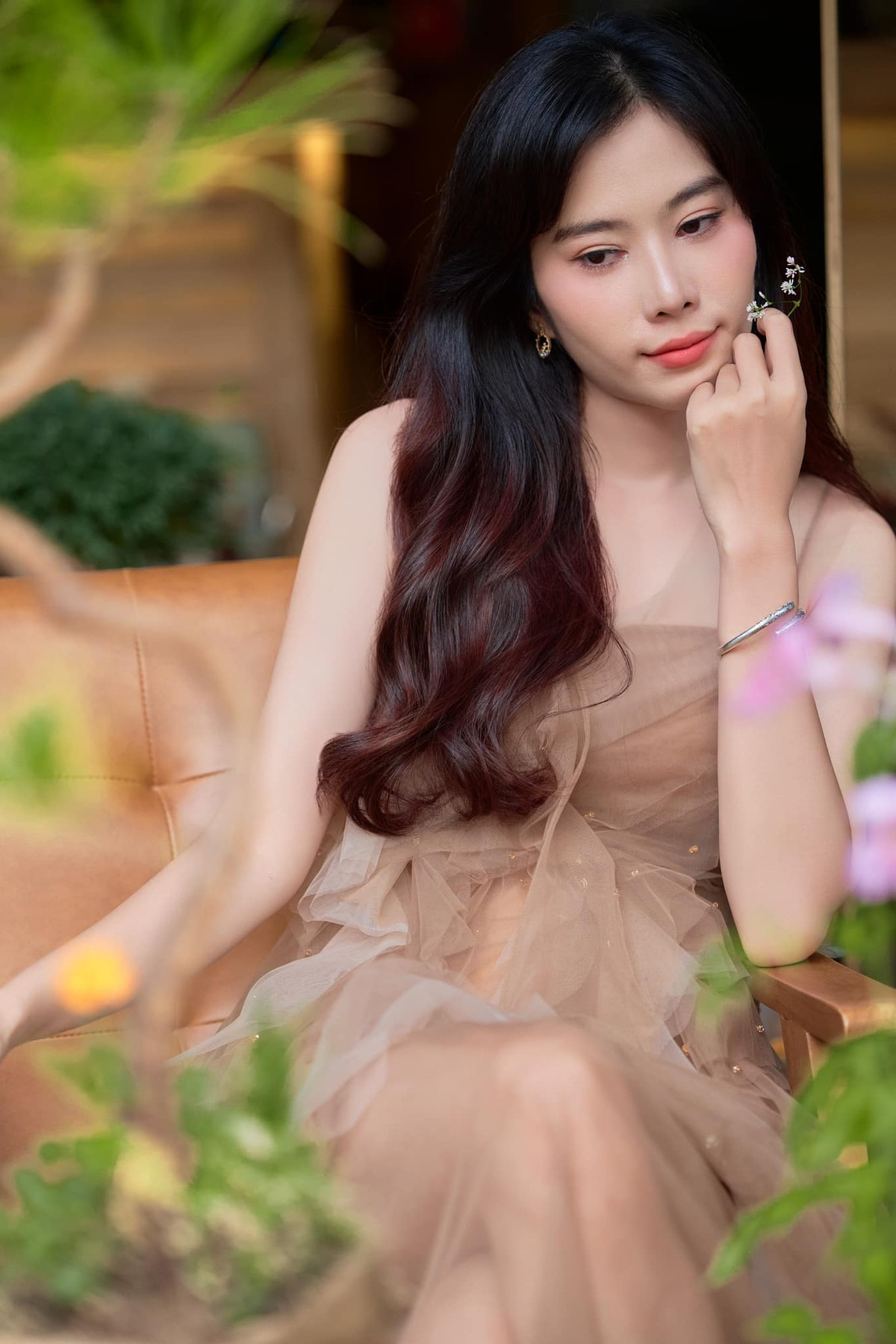 Có thể thấy, đây là một hình ảnh hoàn toàn khác biệt so với Nam Em trong livestream trước đó. Ảnh: FBNV