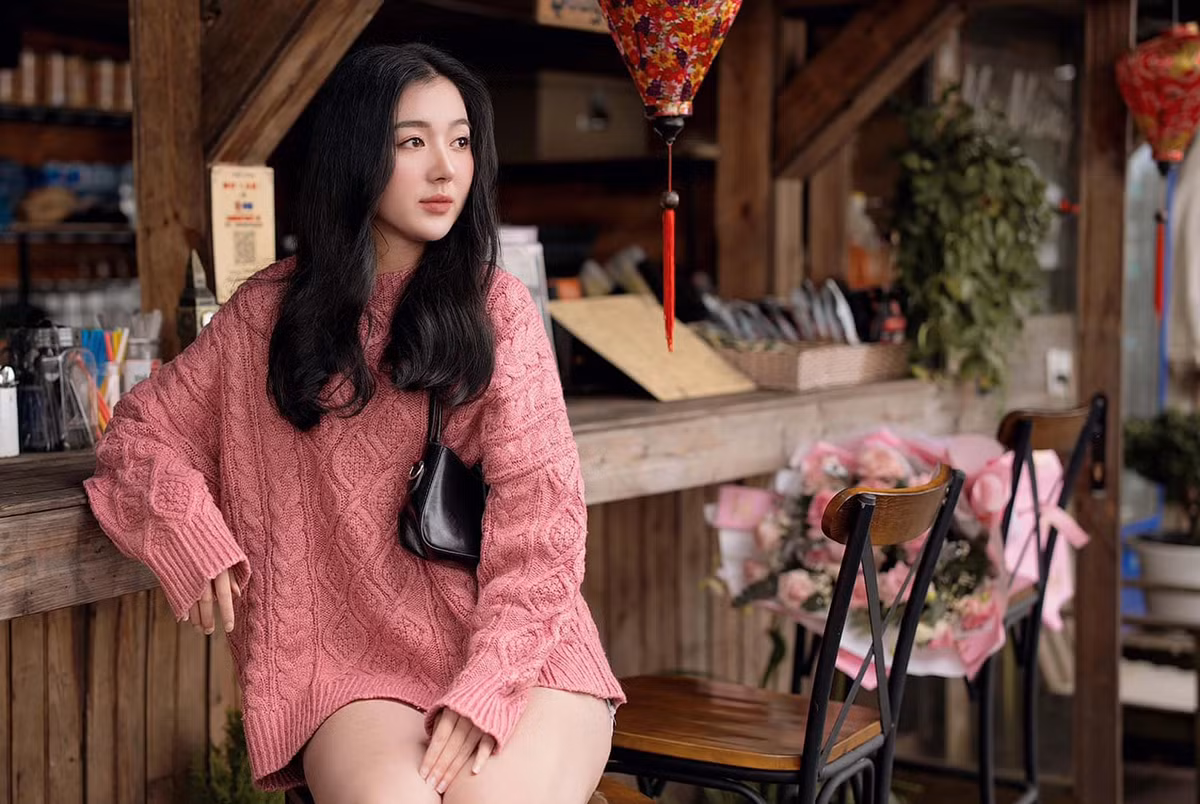 Sau khi kết hôn với ca sĩ Hồ Quang Hiếu cô càng nhận được nhiều sự quan tâm từ công chúng.