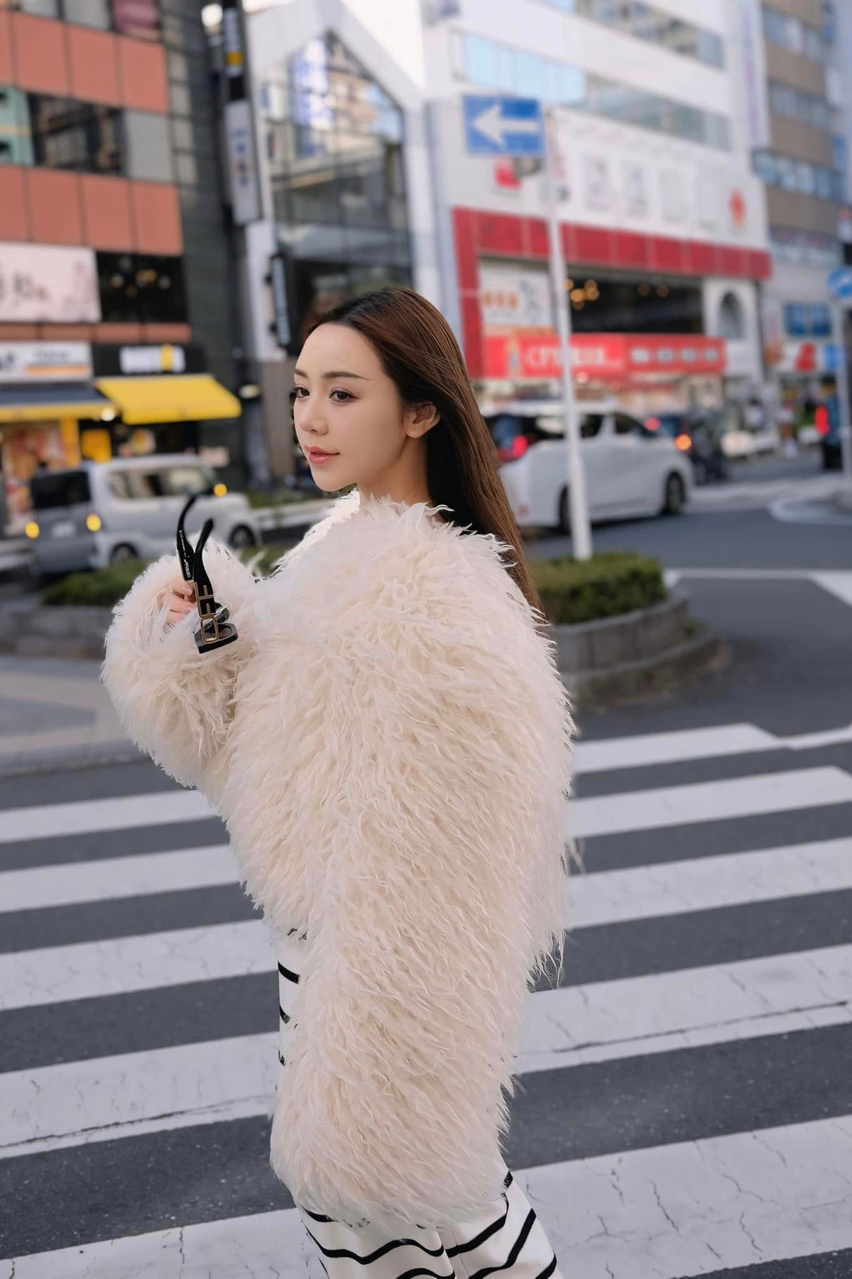 Quỳnh Kool tự tin khoe sắc vóc trẻ trung, căng tràn sức sống tại Nhật Bản. Ảnh: FB Quỳnh Nguyễn