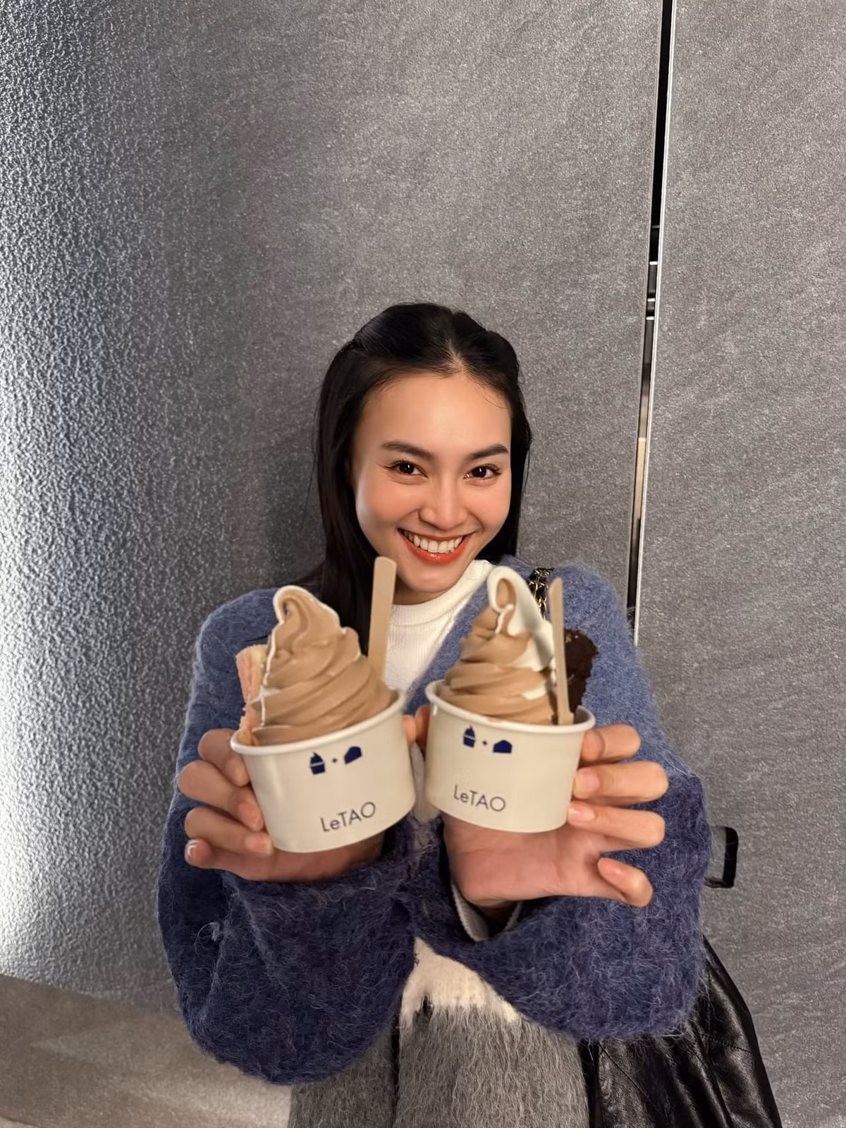 Ninh Dương Lan Ngọc thể hiện niềm đam mê với kem.