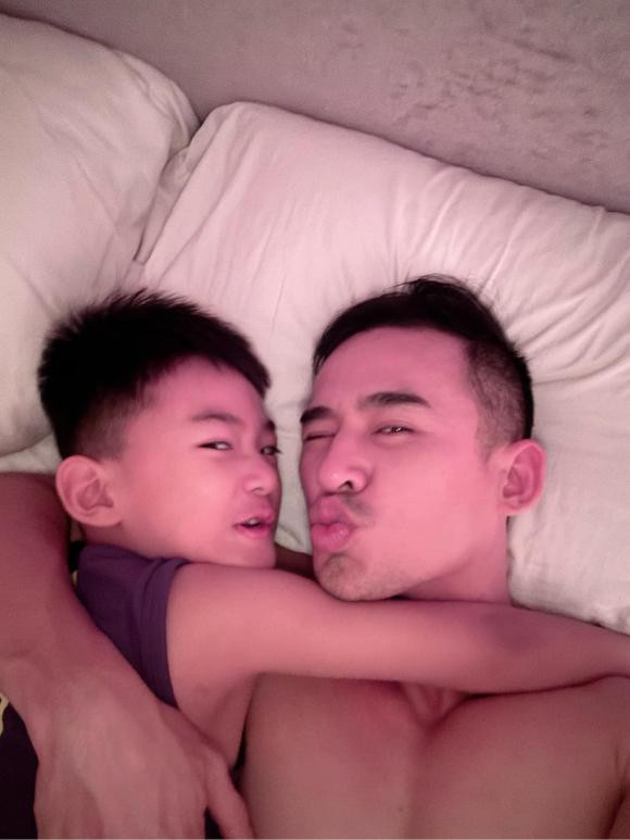 Lương Thế Thành tình cảm bên quý tử.