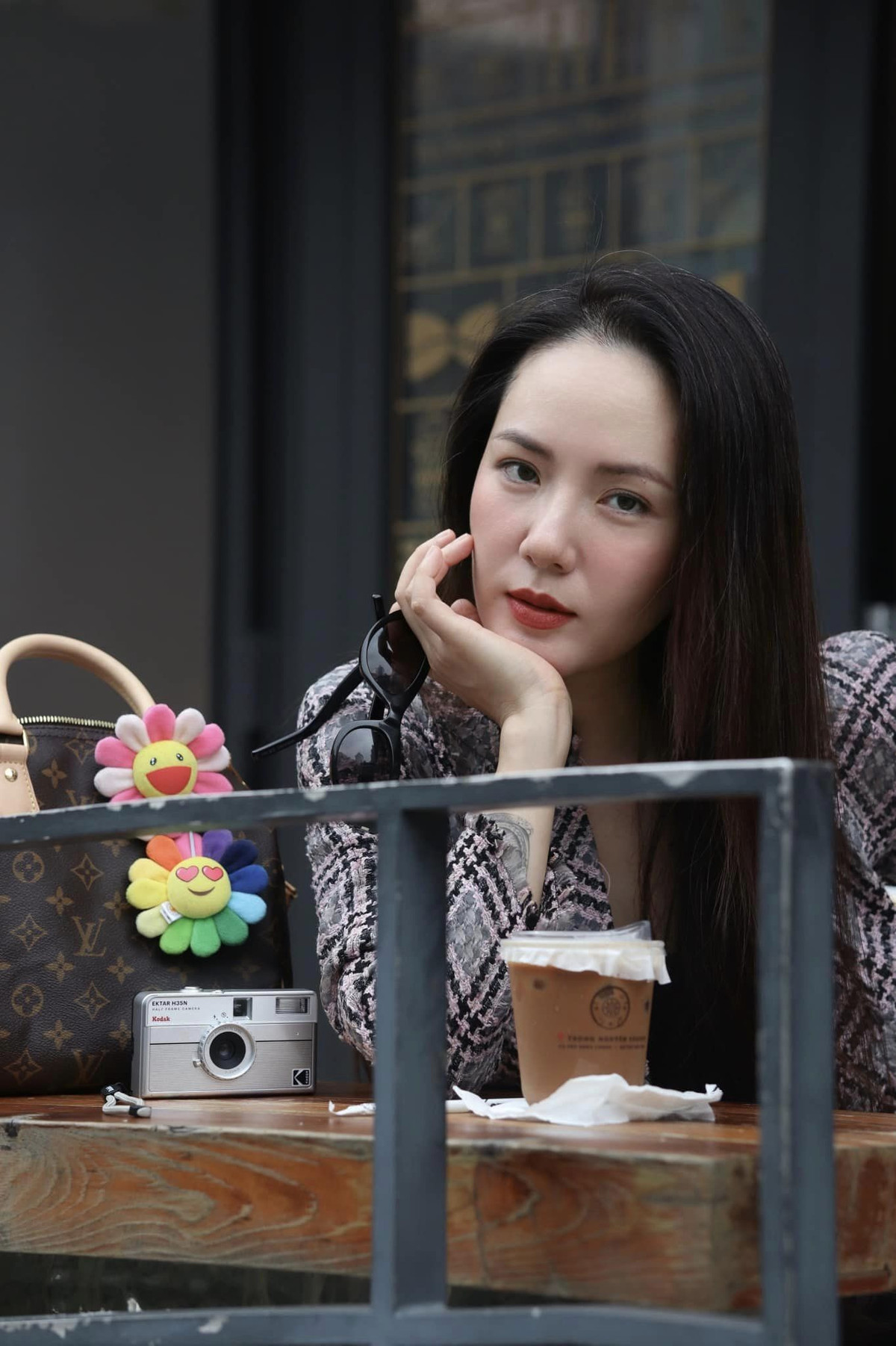 Ca sĩ Phương Linh đẹp đằm thắm tuổi 40.