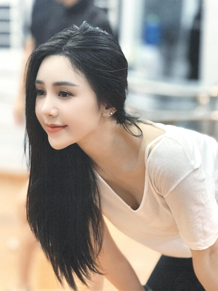 Quỳnh Kool từng bị vướng nghi vấn phẫu thuật thẩm mỹ nhưng nữ diễn viên cho biết nhan sắc của bản thân là tự nhiên, không hề can thiệp dao kéo ngoài việc tiêm filler.