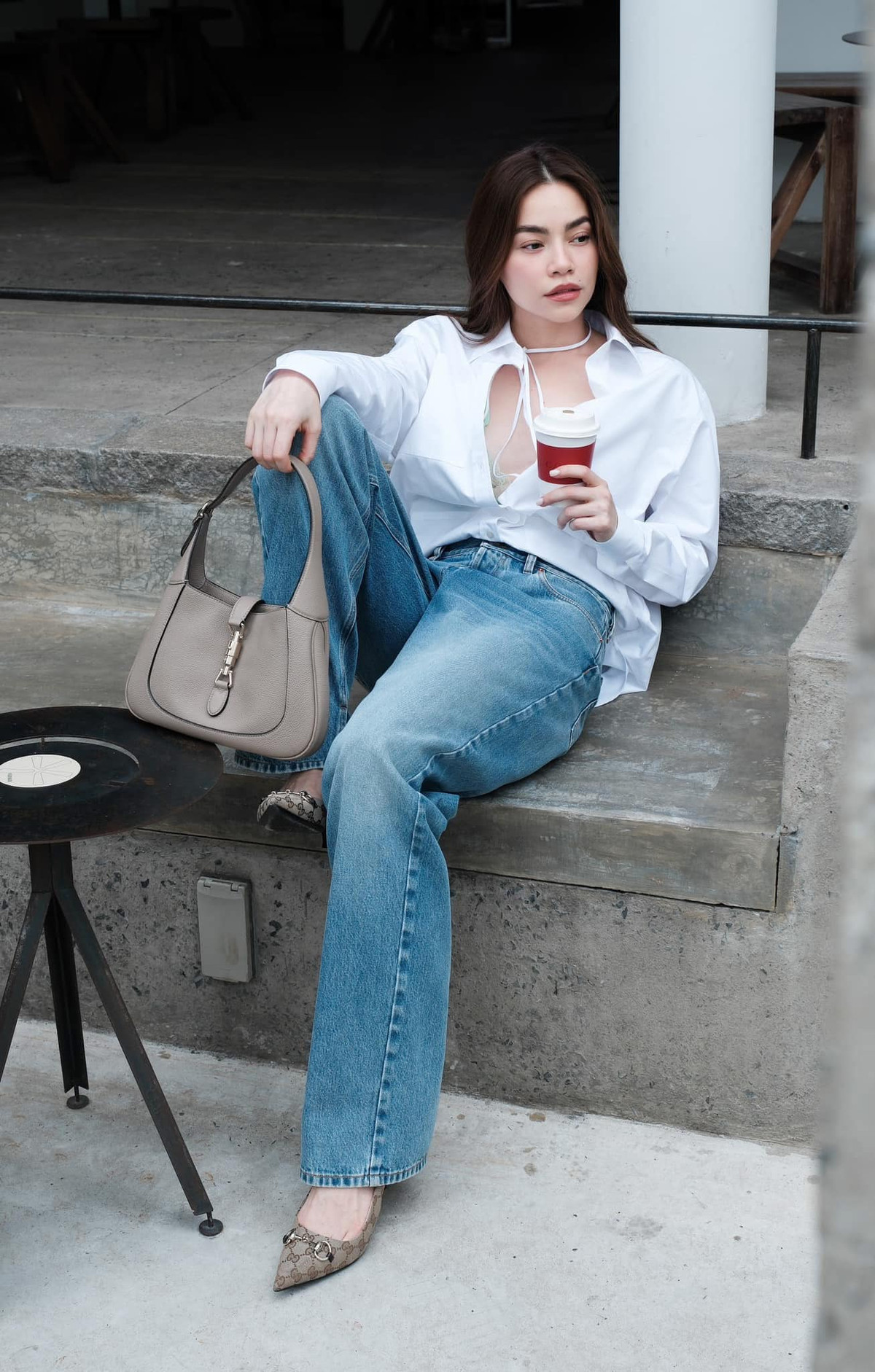 Từ đó tới nay, dù trải qua nhiều thăng trầm trong cuộc sống cũng như sự nghiệp nhưng vẻ ngoài của Hà Hồ luôn ổn định. Ảnh: FB Ho Ngoc Ha